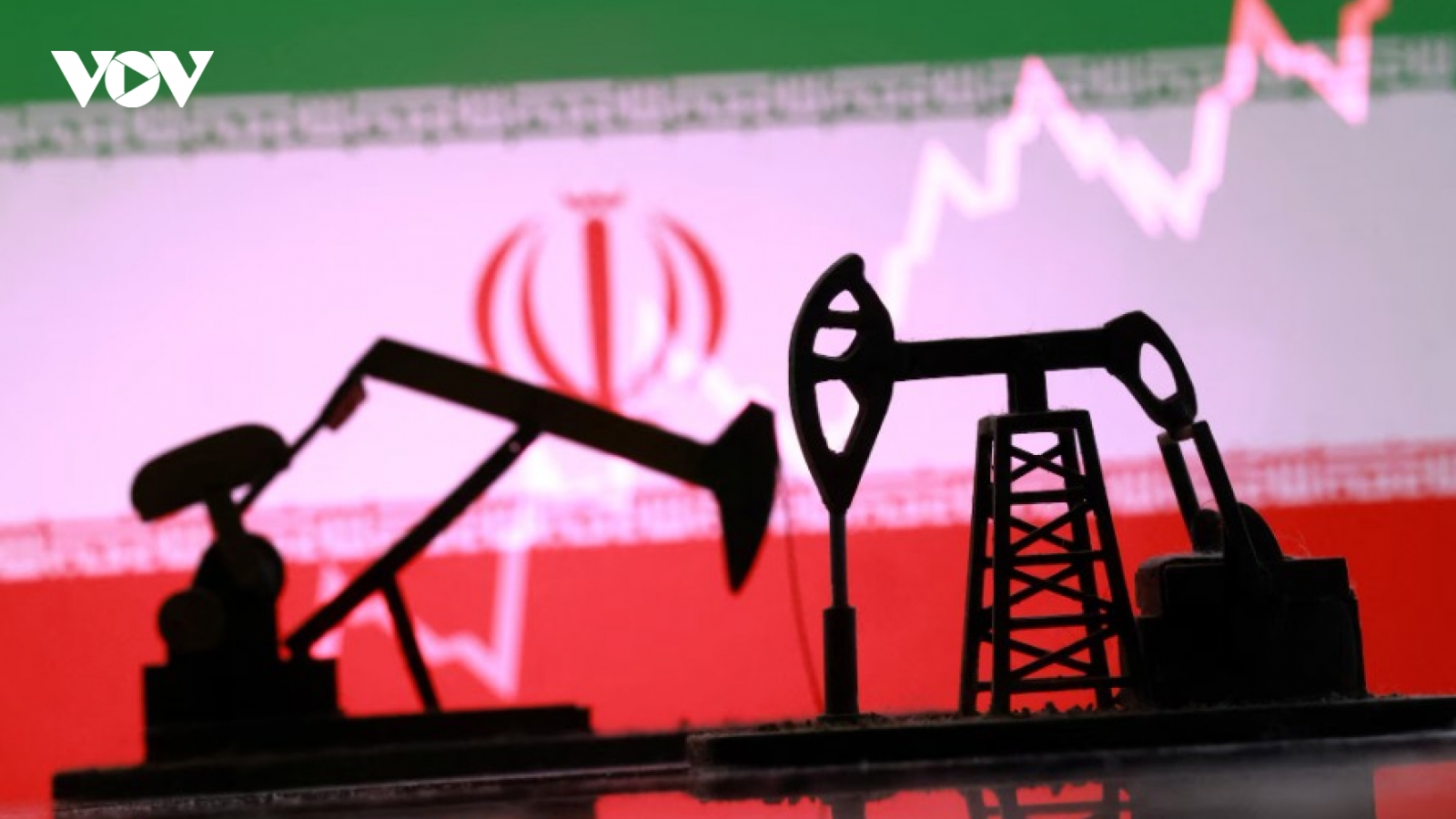 Tổng thống Trump nói cuộc chiến với Iran về lâu dài sẽ giúp hạ giá dầu