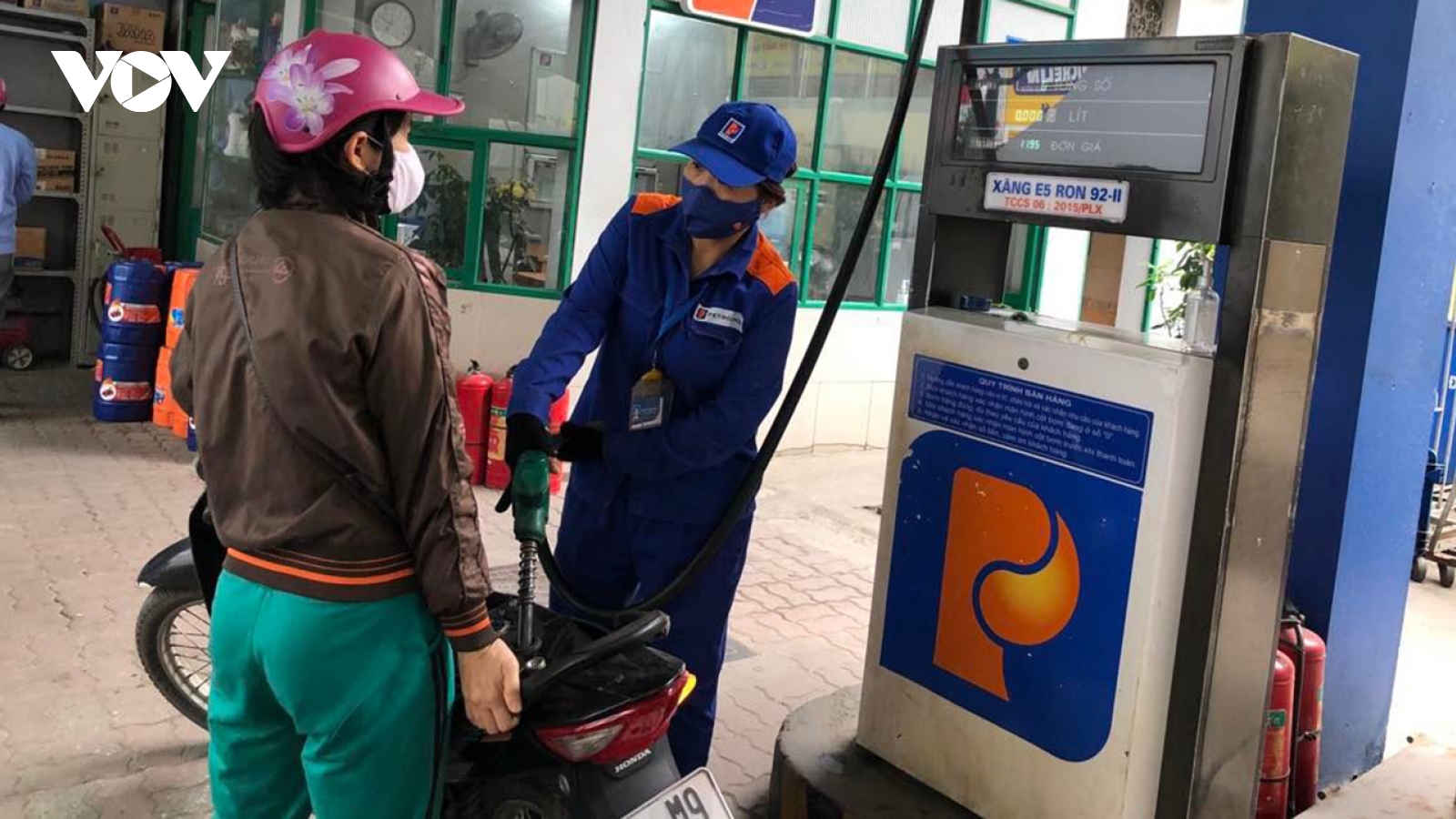 Giá xăng dầu hôm nay 8/4: Giá dầu thế giới giảm mạnh