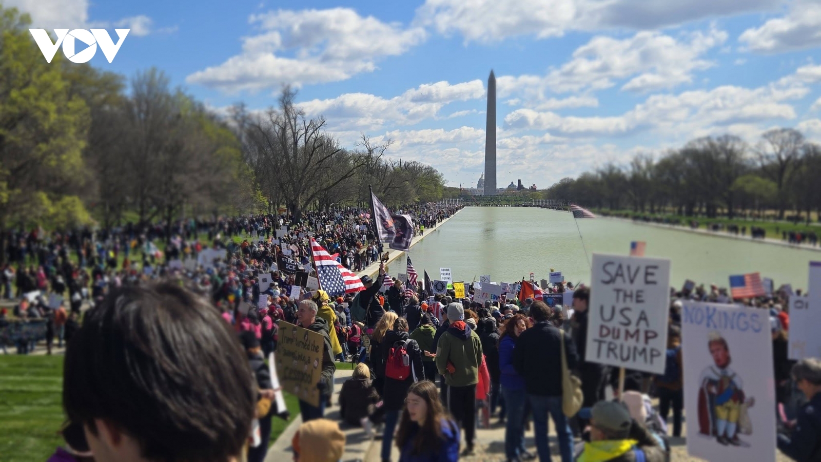 Biểu tình “No King” diễn ra trên toàn nước Mỹ phản đối Tổng thống Trump