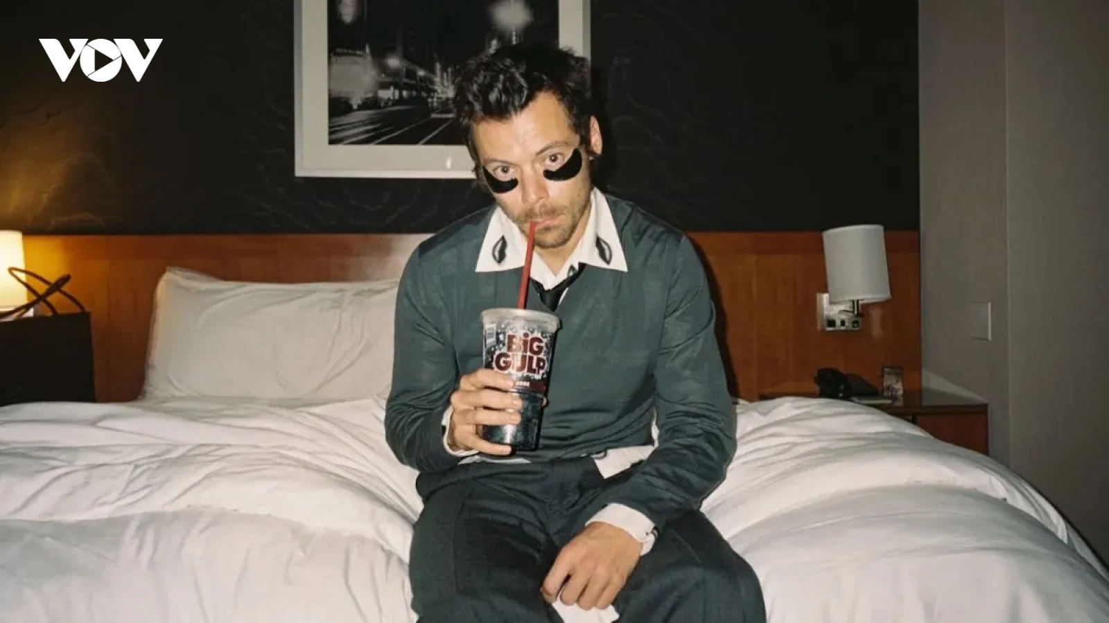 Harry Styles trở lại với album mới: Pop không chỉ để nghe, mà để suy ngẫm