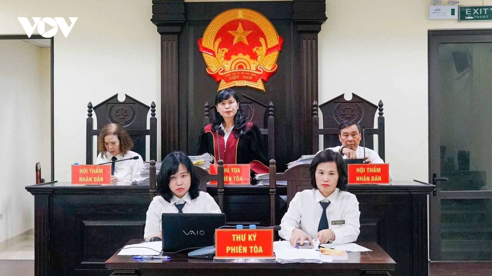 Cựu hiệu trưởng ở Hà Nội bị tuyên án 3 năm tù: Bài học về "dạy thêm"