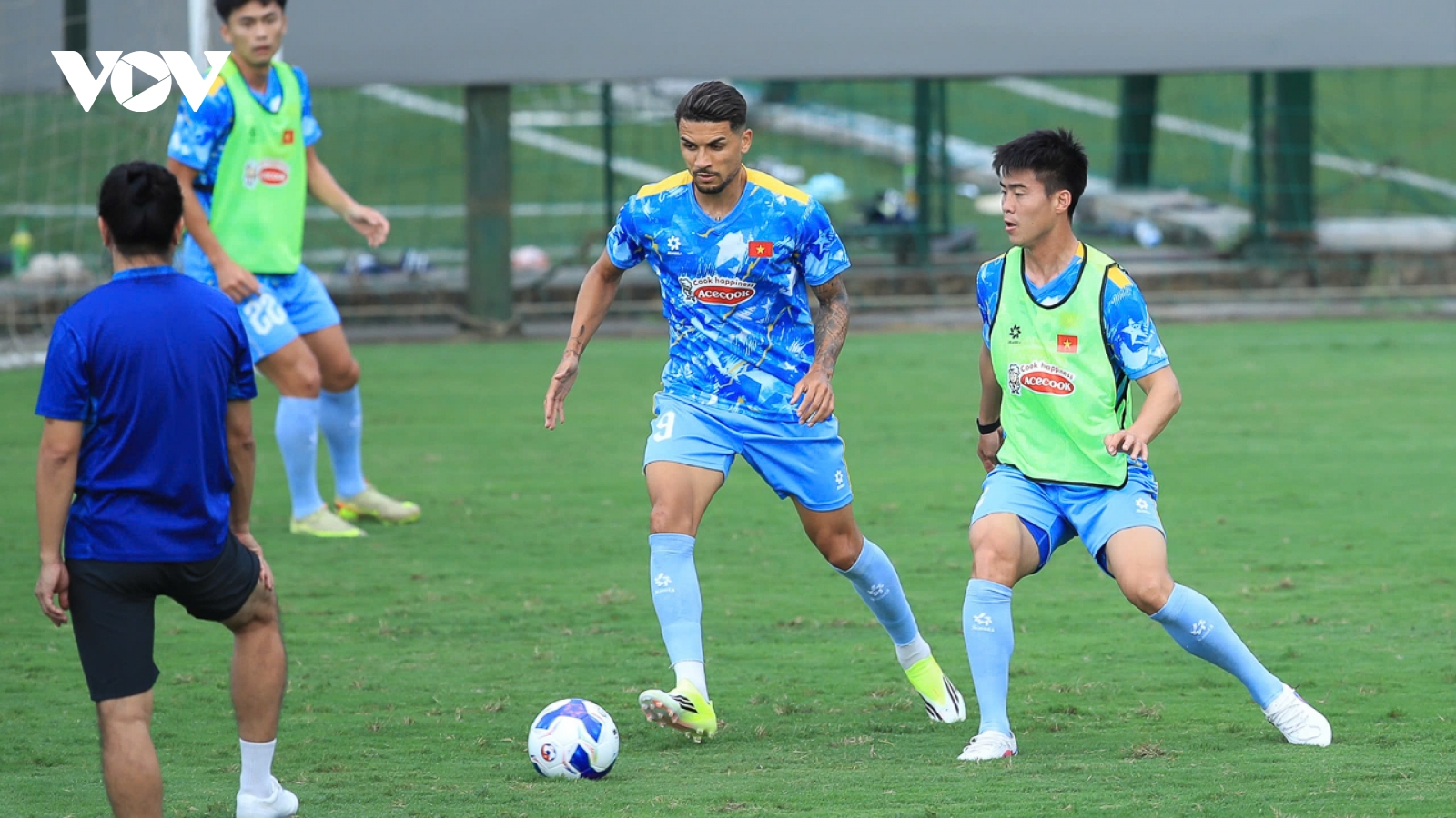 ĐT Việt Nam và nguồn cảm hứng từ hàng tiền vệ