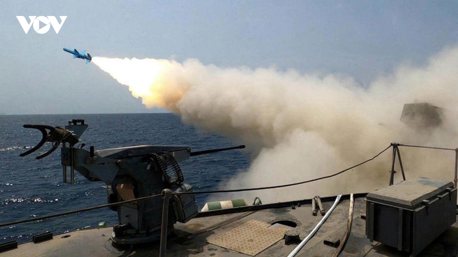 Mỹ dàn trận quanh Iran: Kịch bản đánh bộ lộ diện, USS Tripoli sẵn sàng khai hỏa