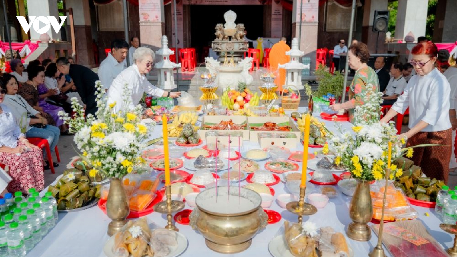 Kiều bào Thái Lan tri ân các anh hùng liệt sỹ