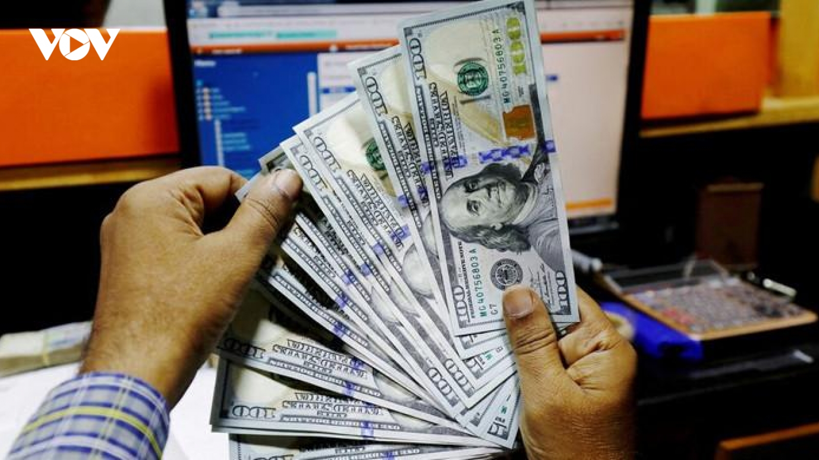 Tỷ giá USD hôm nay 13/3: Giá bán USD tăng lên 26.318 đồng/USD