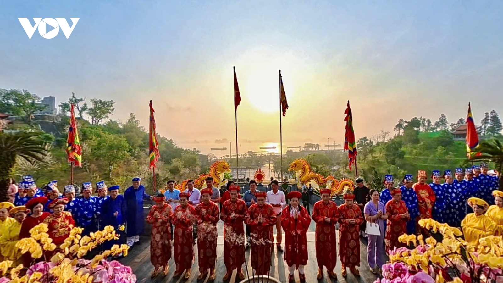 Quảng Ninh rộn ràng Lễ hội đền Cửa Ông