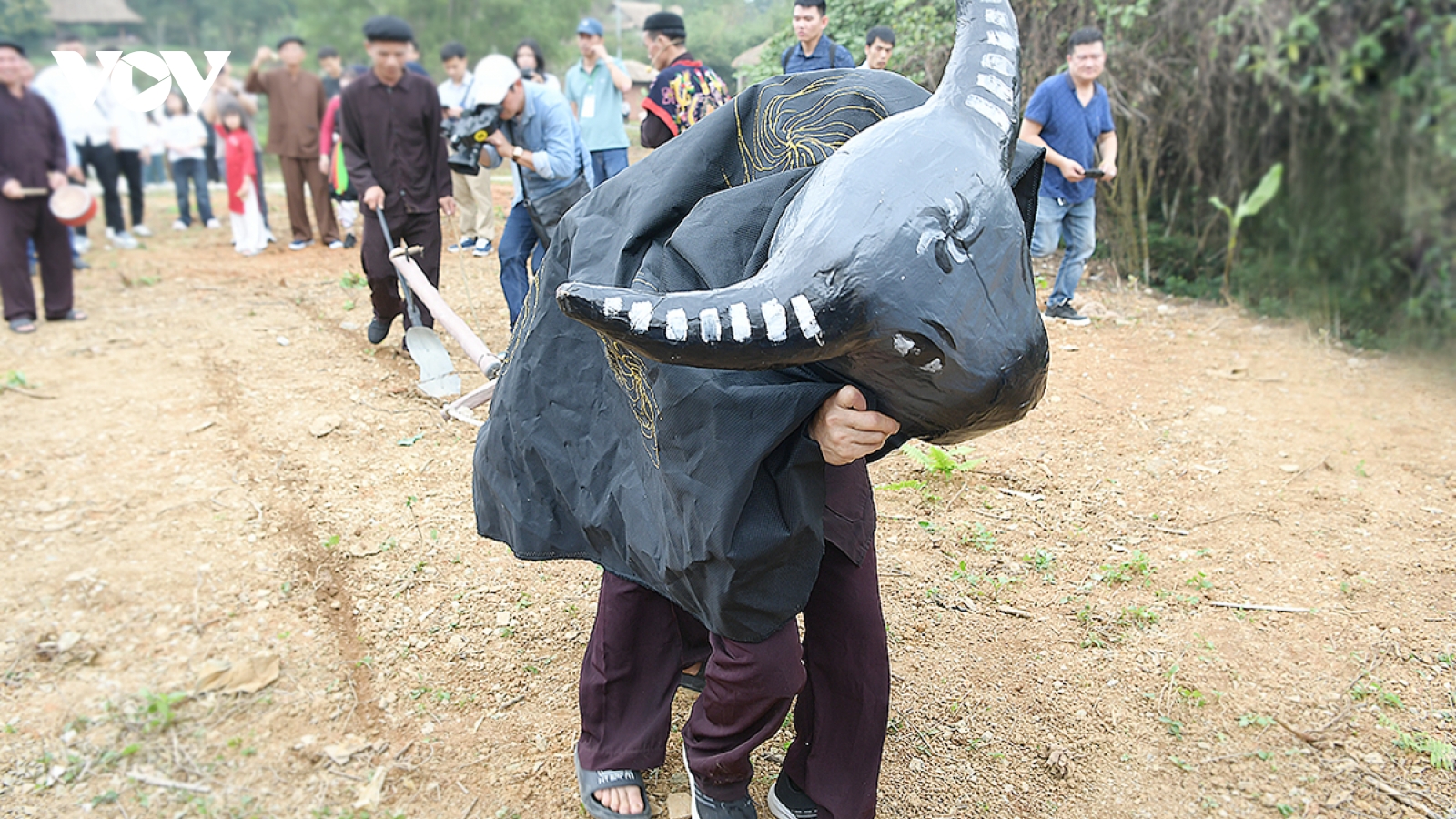 Trải nghiệm lễ hội Xuống Đồng của người Cao Lan trong sắc xuân giữa lòng Hà Nội