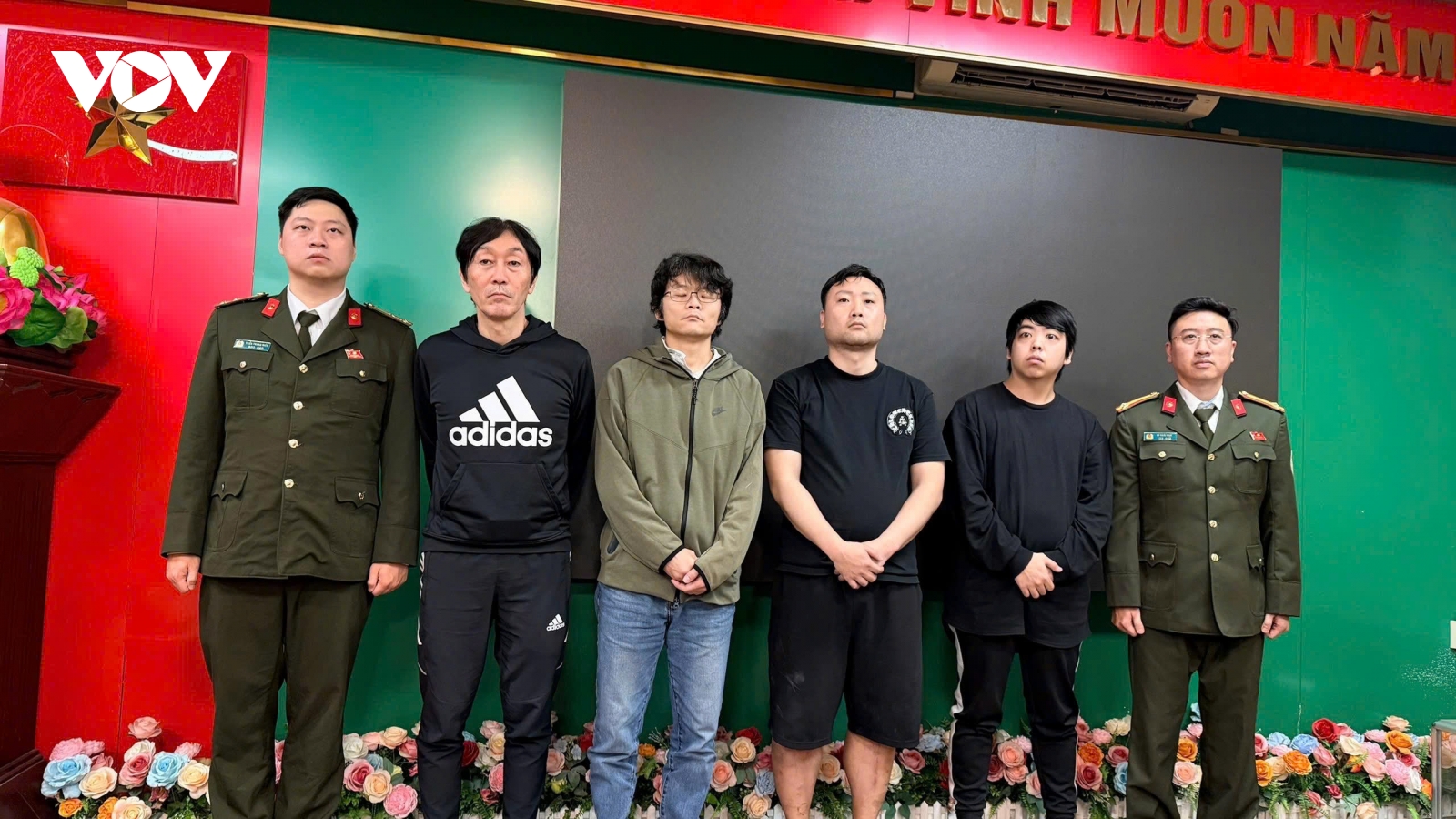 Bắt nhóm đối tượng đóng giả làm cảnh sát Nhật Bản để lừa đảo ở Hà Nội