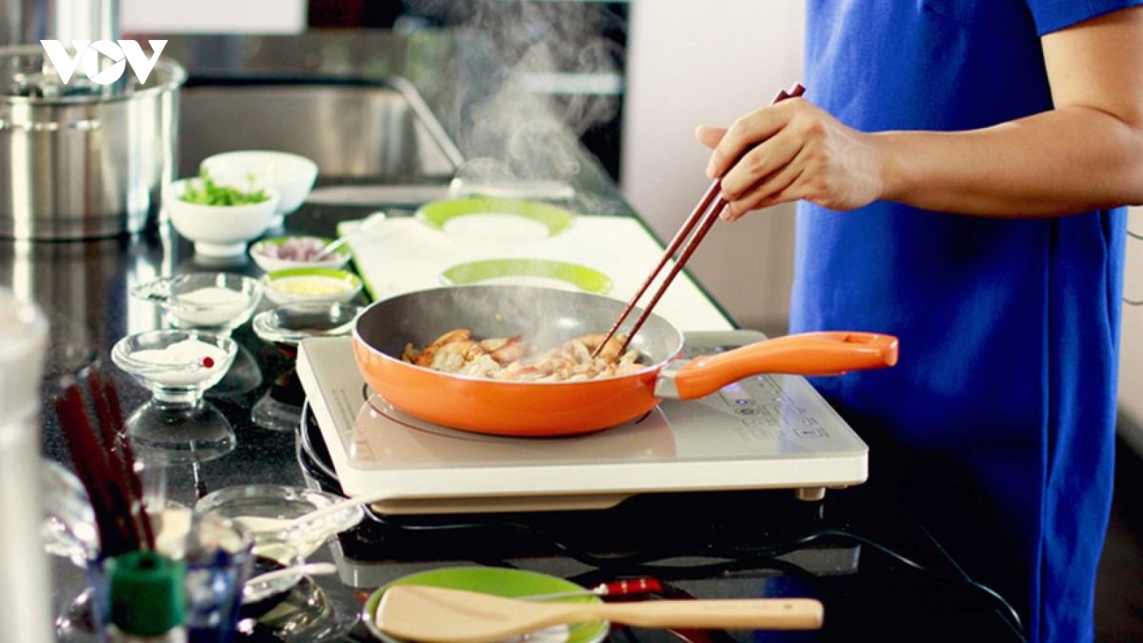 Những lỗi nấu ăn tưởng nhỏ nhưng âm thầm ảnh hưởng sức khỏe cả gia đình