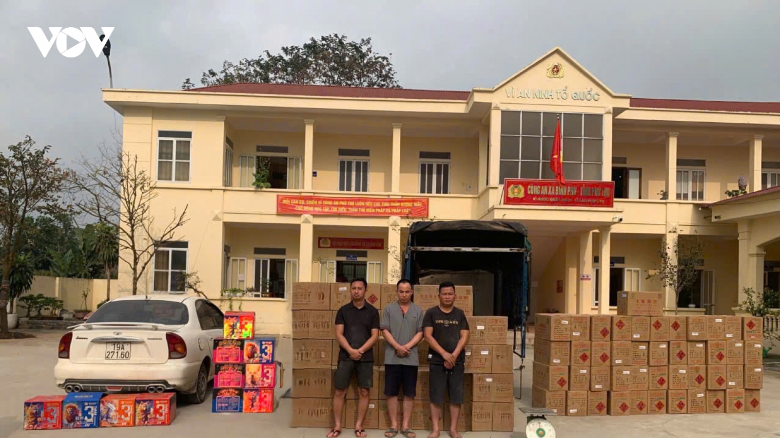 Công an Phú Thọ khởi tố vụ án buôn bán, vận chuyển gần 2 tấn pháo hoa nổ