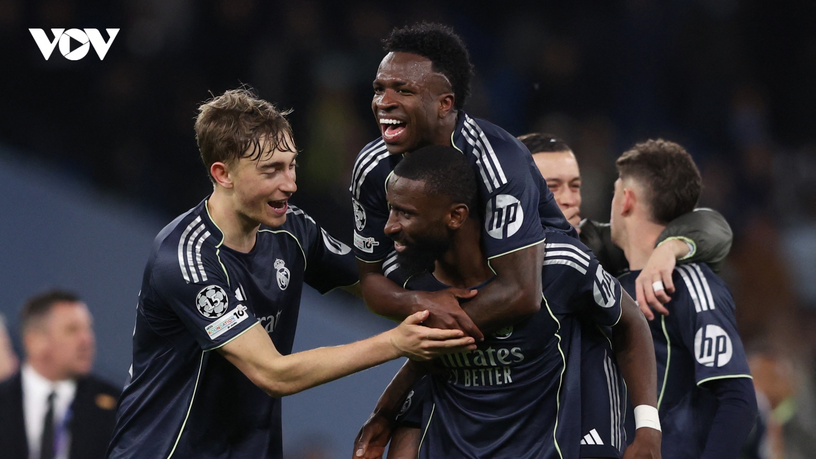 Dư âm Man City 1-2 Real Madrid: Nhà vua đã hay lại còn may