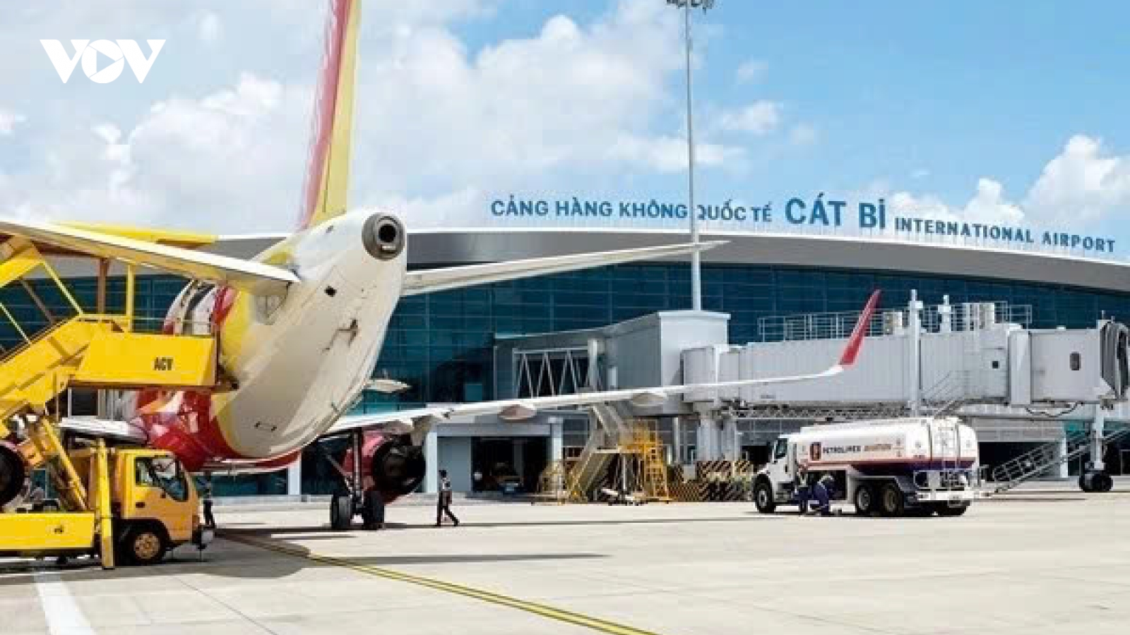 Diều sáo gần sân bay Cát Bi khiến 2 chuyến bay phải hạ cánh xuống Nội Bài