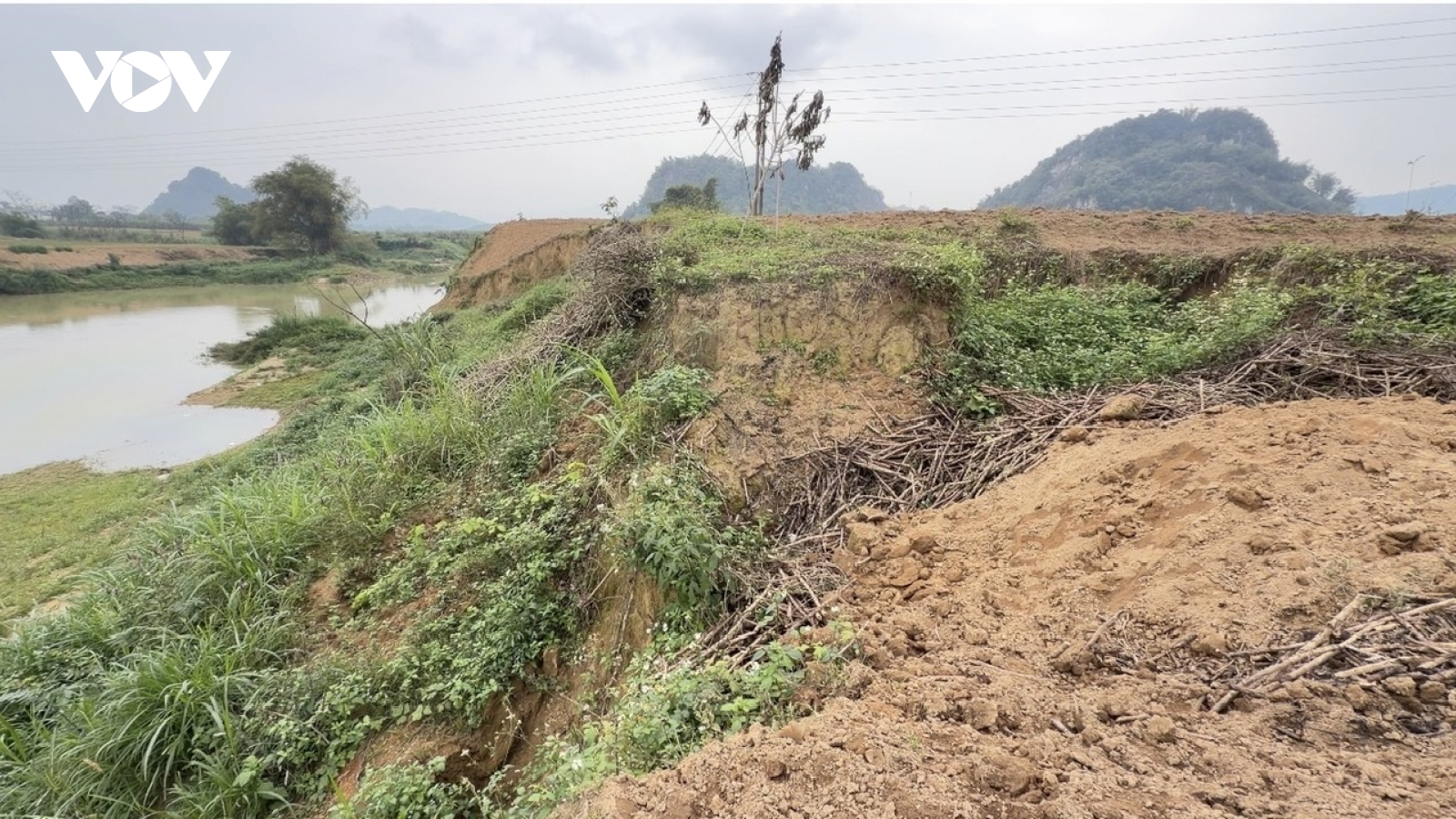 Khai thác cát trên sông Âm: Xã nói có rồi xã lại bảo không