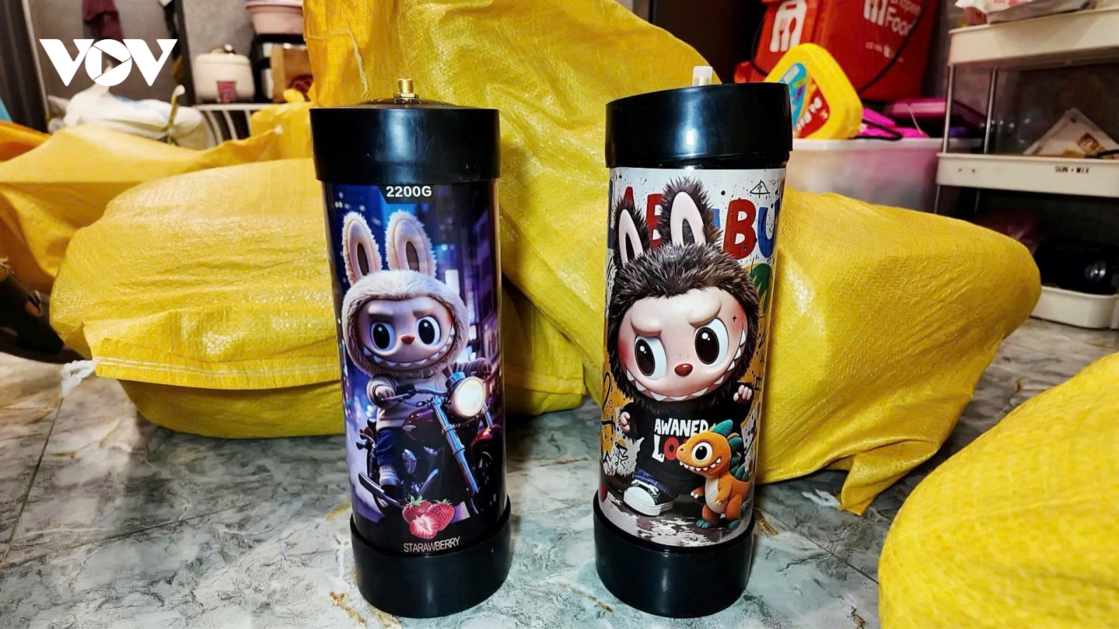 Triệt phá 2 vụ buôn bán "khí cười" ở Đà Nẵng