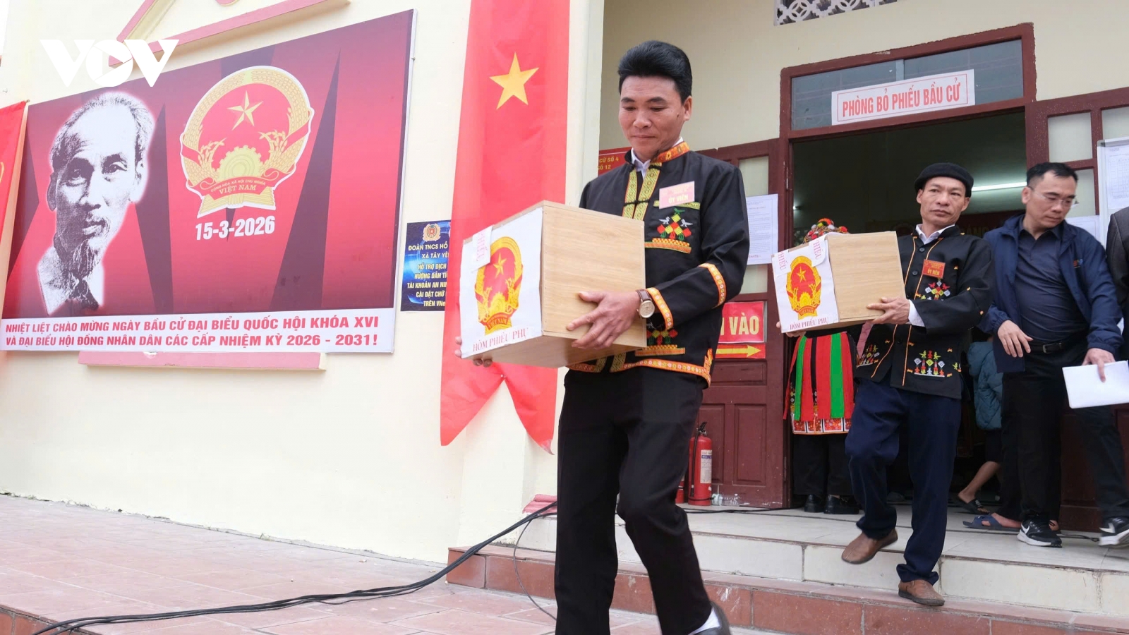 Tăng đại biểu dân cử chuyên trách để Quốc hội, HĐND hoạt động chuyên nghiệp hơn