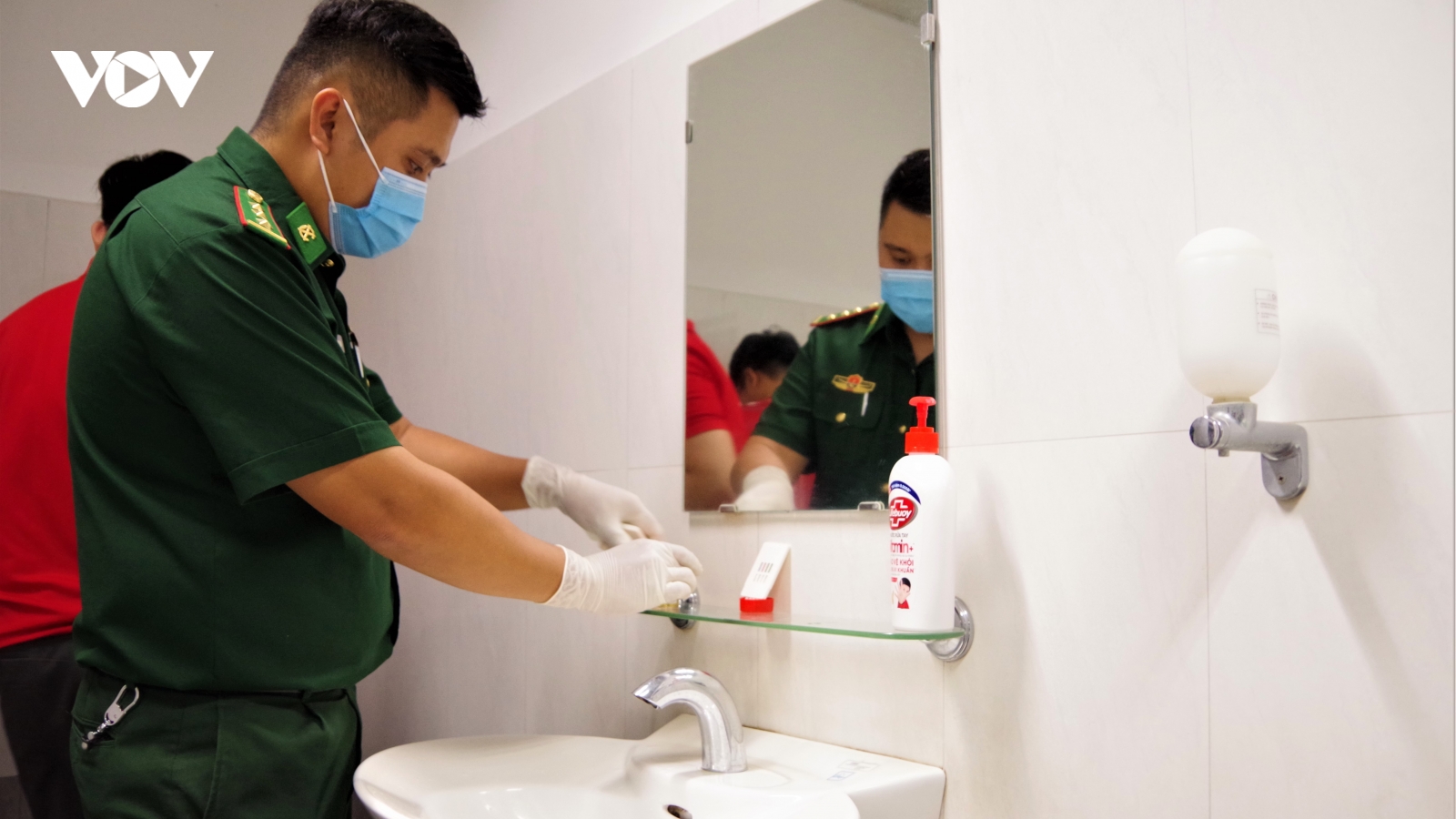 Test nhanh ma túy người lao động làm việc tại các công trình dầu khí ngoài khơi