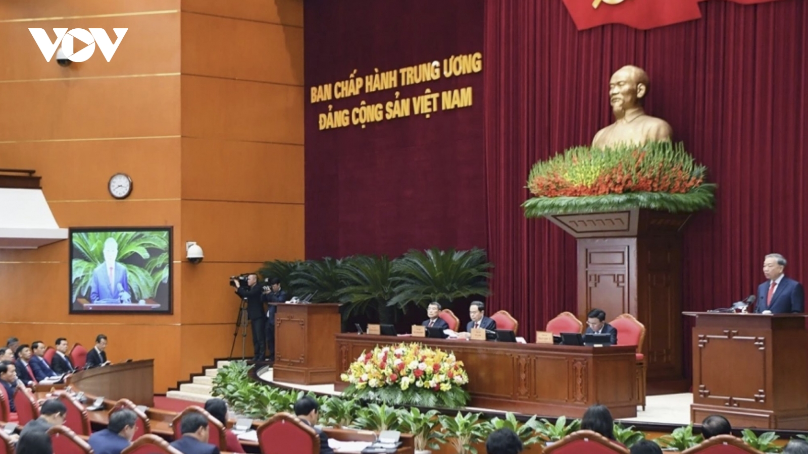 Second plenum of 14th Party Central Committee formally opens in Hanoi