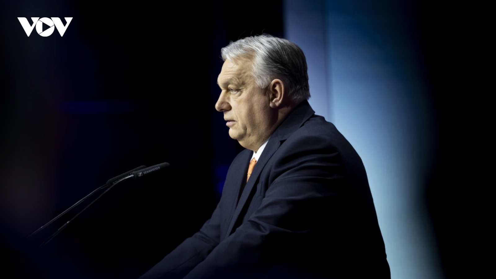 Hungary tạm ngừng cung cấp khí đốt cho Ukraine