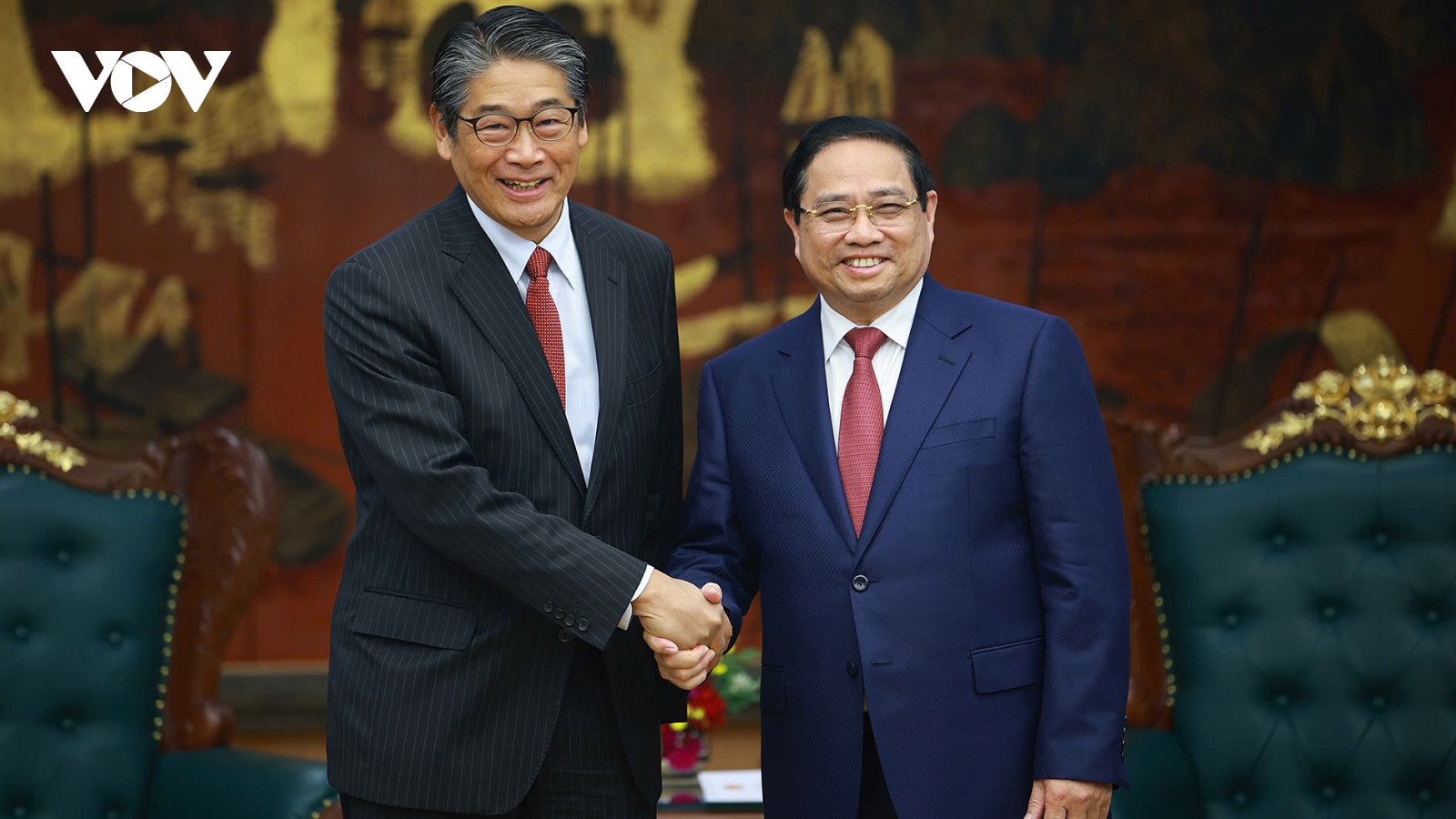 Thủ tướng đề nghị Nhật Bản hỗ trợ Việt Nam thêm nguồn cung dầu thô