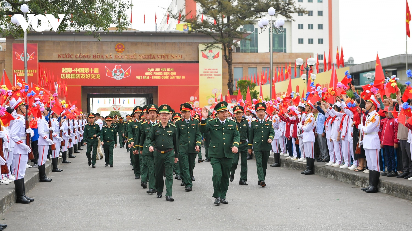 Tổng duyệt Giao lưu Hữu nghị quốc phòng biên giới Việt Nam - Trung Quốc