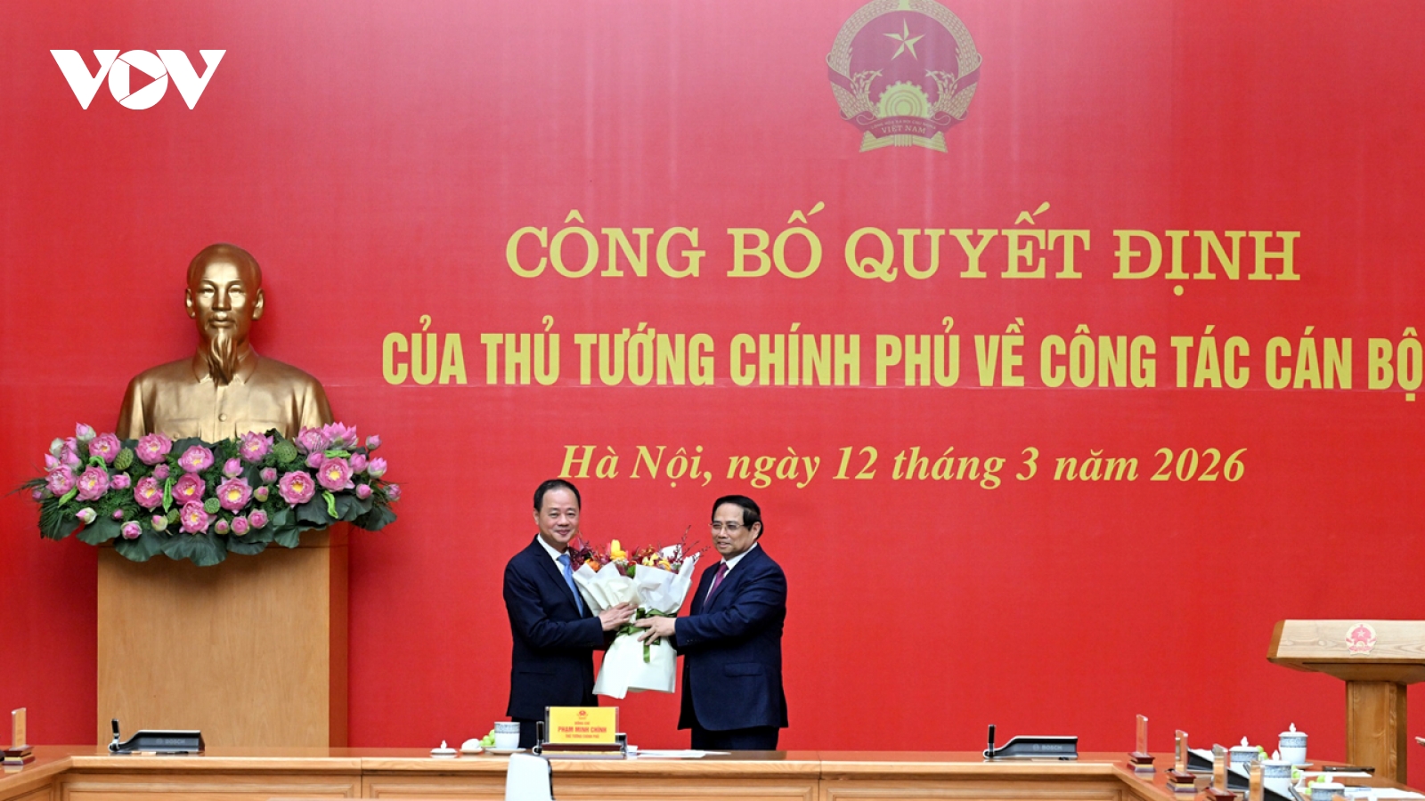 Thủ tướng trao quyết định Chủ tịch Viện Hàn lâm Khoa học Công nghệ Việt Nam