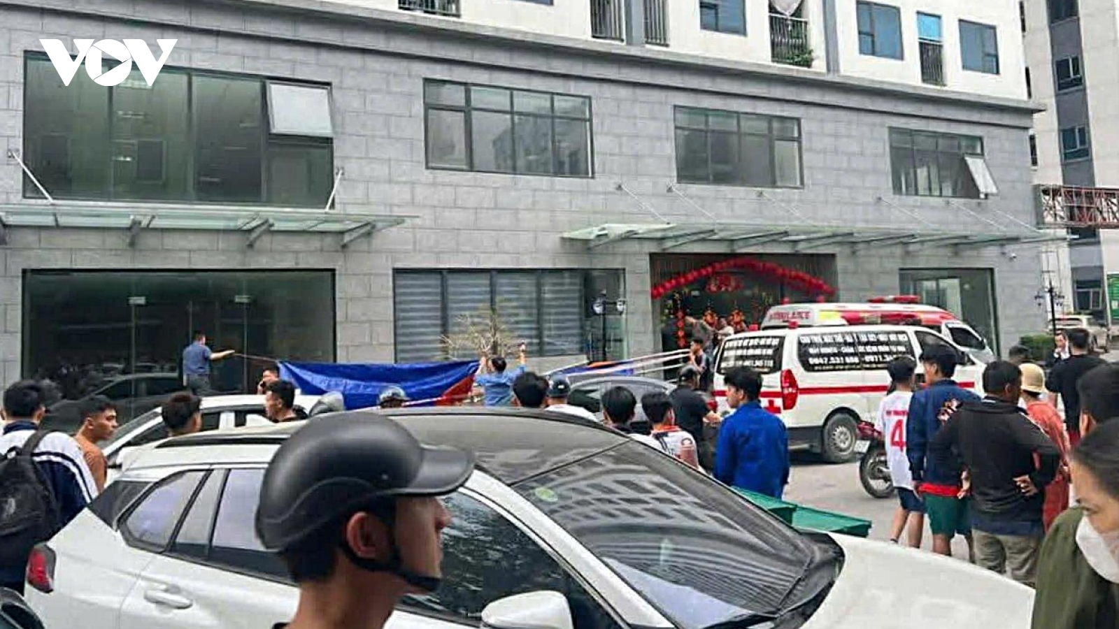 Người phụ nữ rơi từ tầng 22 chung cư xuống đất tử vong