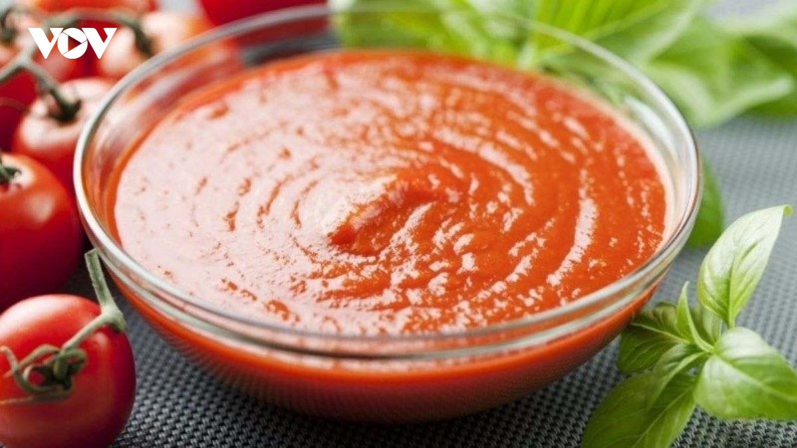Tương ớt: Gia vị “gây nghiện” nhưng ăn nhiều có tốt?