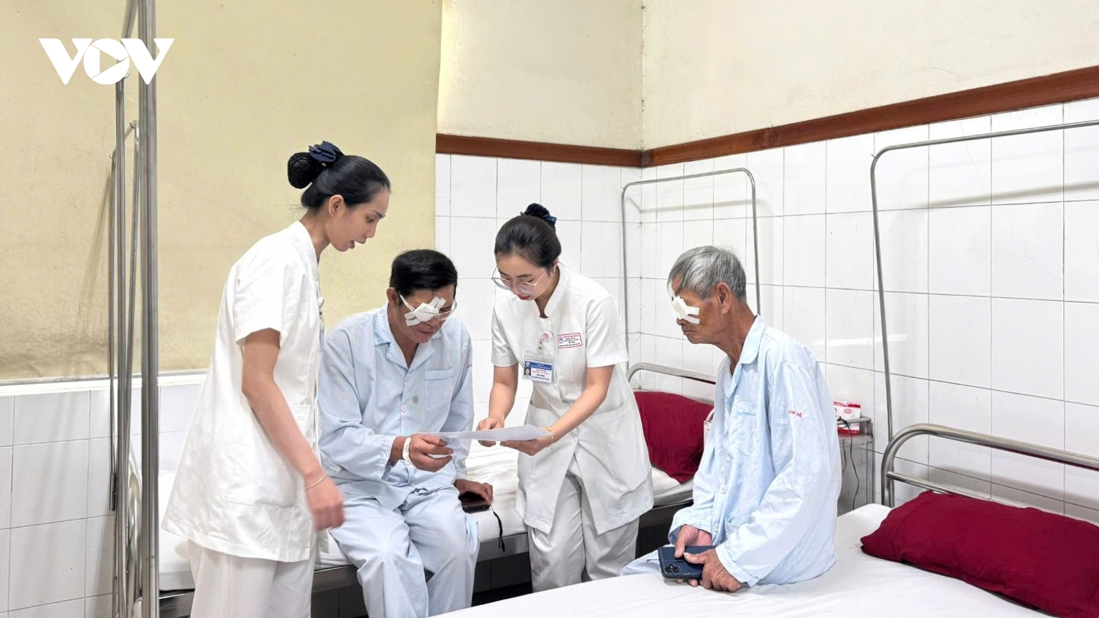 Điểm bỏ phiếu đặc biệt cho bệnh nhân và người nhà ở Huế