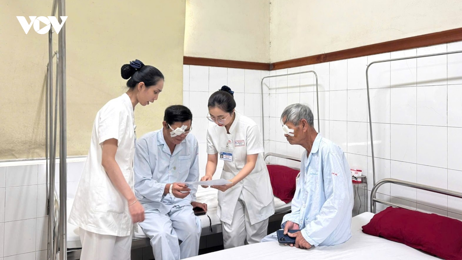 Điểm bỏ phiếu đặc biệt cho bệnh nhân và người nhà ở Huế