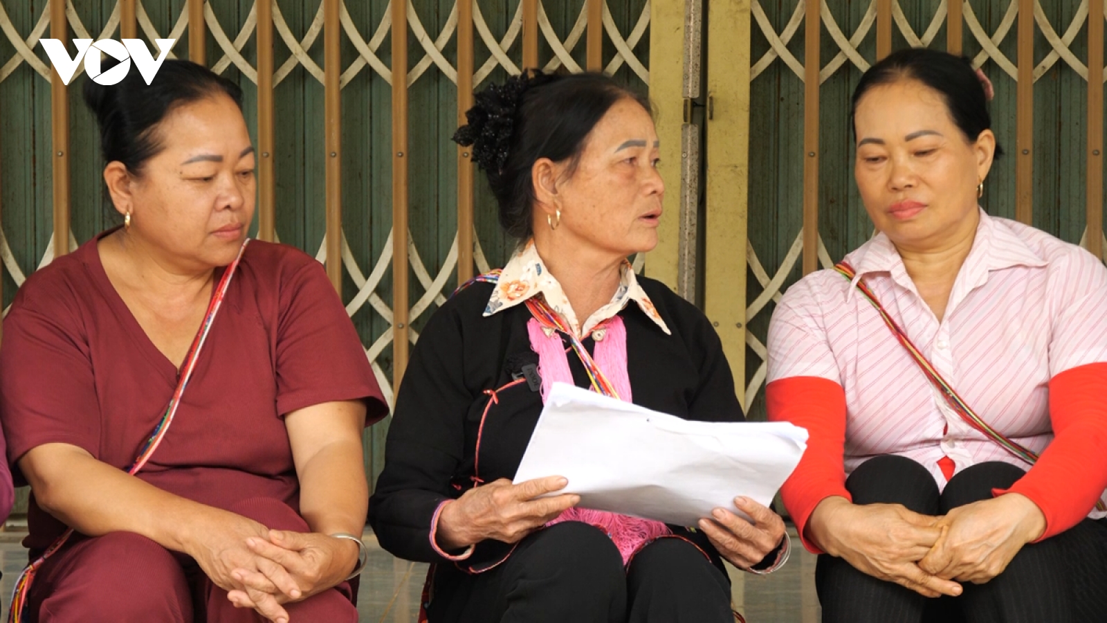 Phát huy vai trò người có uy tín trong công tác bầu cử