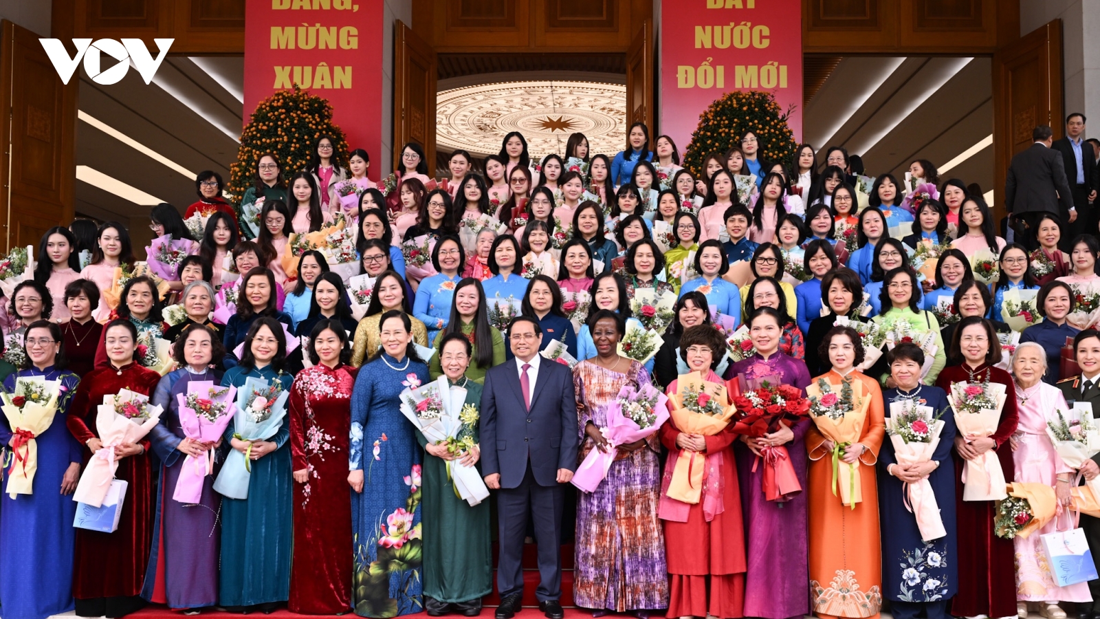 Thủ tướng đề xuất tổ chức Giải thưởng "Phụ nữ tài năng, sáng tạo và cống hiến"