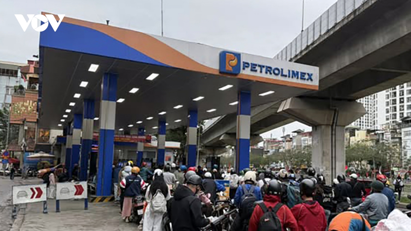 Giá xăng dầu ngày 14/3 giữ nguyên theo giá bán ngày 13/3