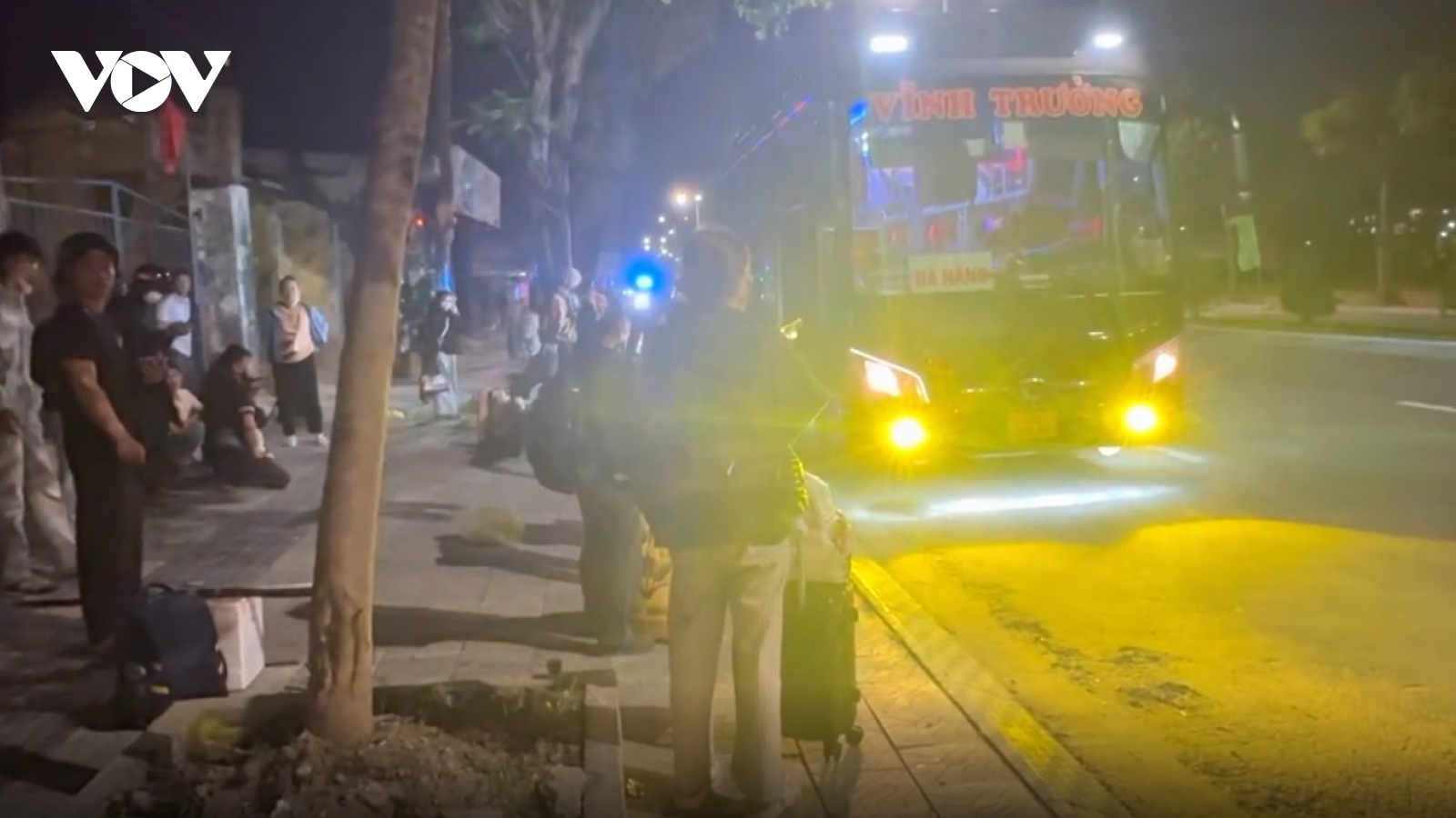 Đà Nẵng phát hiện xe khách chở quá 15 người so với quy định