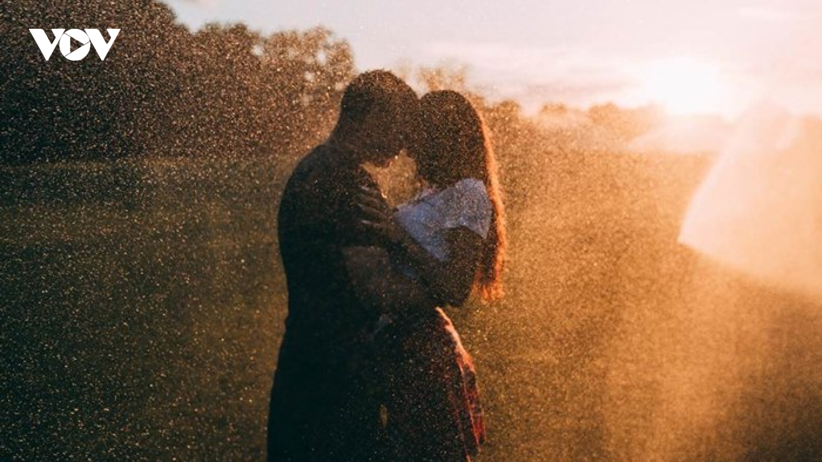 Làm cách nào để tình yêu lúc nào cũng "màu hồng" như thủa ban đầu?