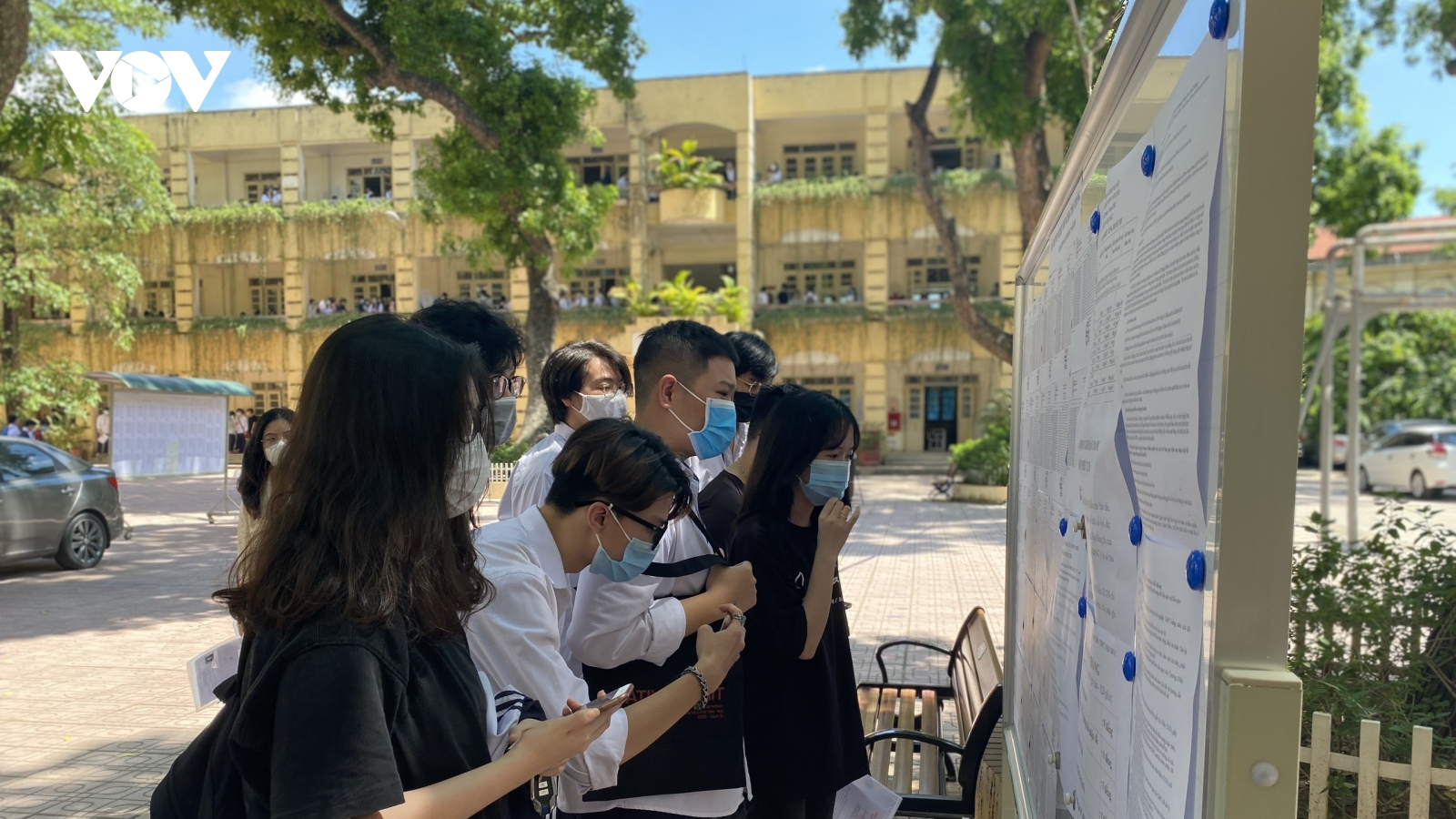 Thi vào 10: Hà Nội dự kiến bỏ khu vực tuyển sinh, học sinh đăng ký 3 nguyện vọng