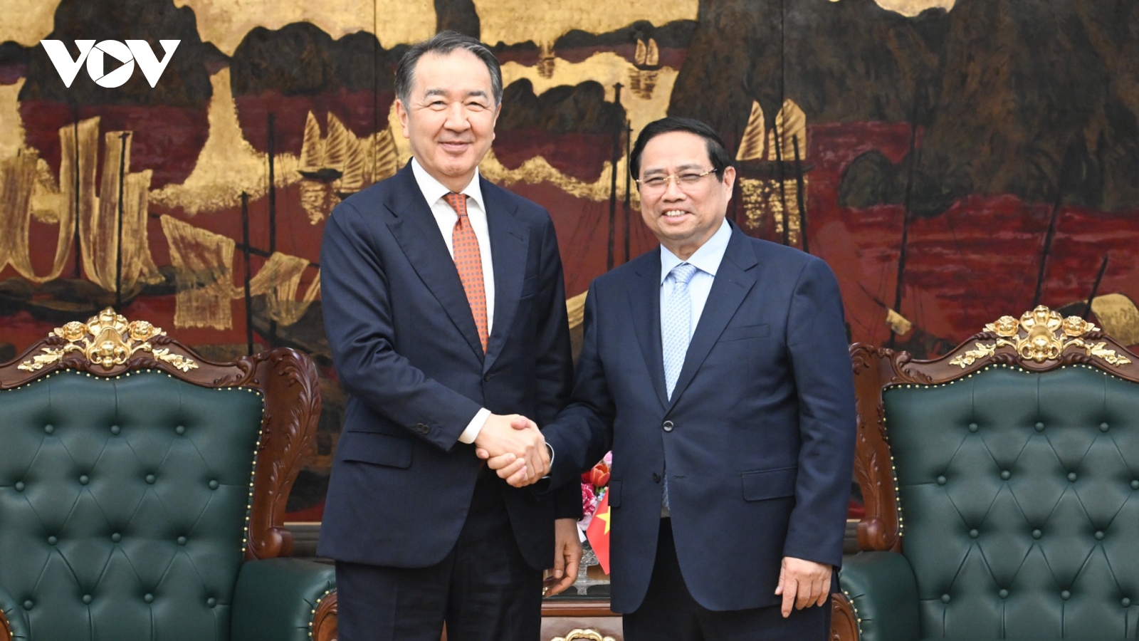 Thủ tướng tiếp Chủ tịch Hội đồng Ủy ban Kinh tế Á - Âu