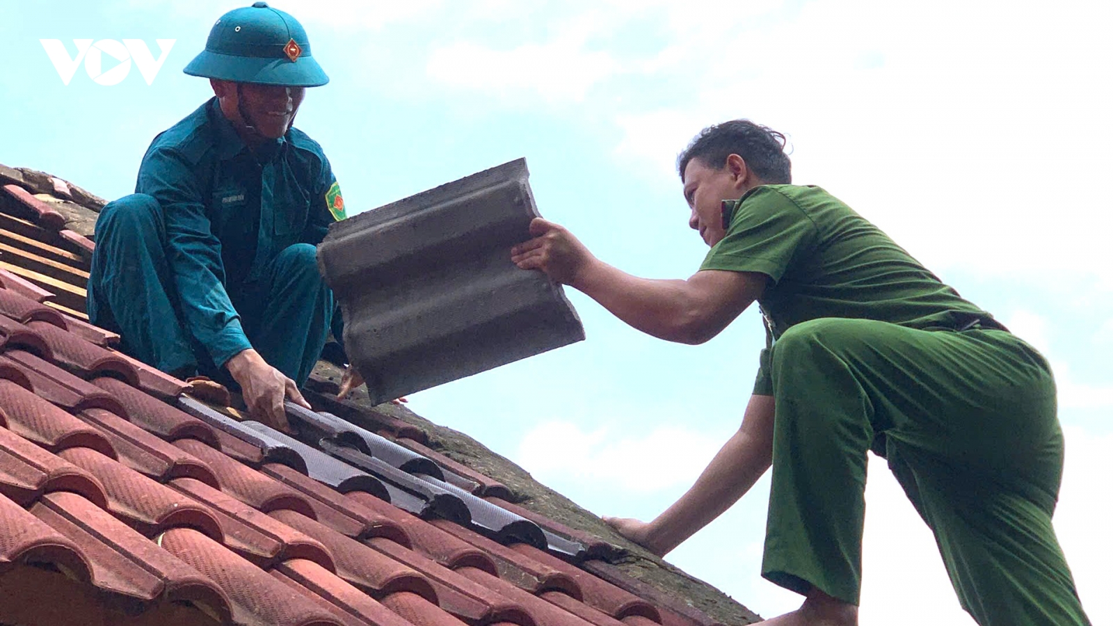 Lốc xoáy gây hư hại 116 nhà dân, Quảng Ngãi tập trung khắc phục hậu quả