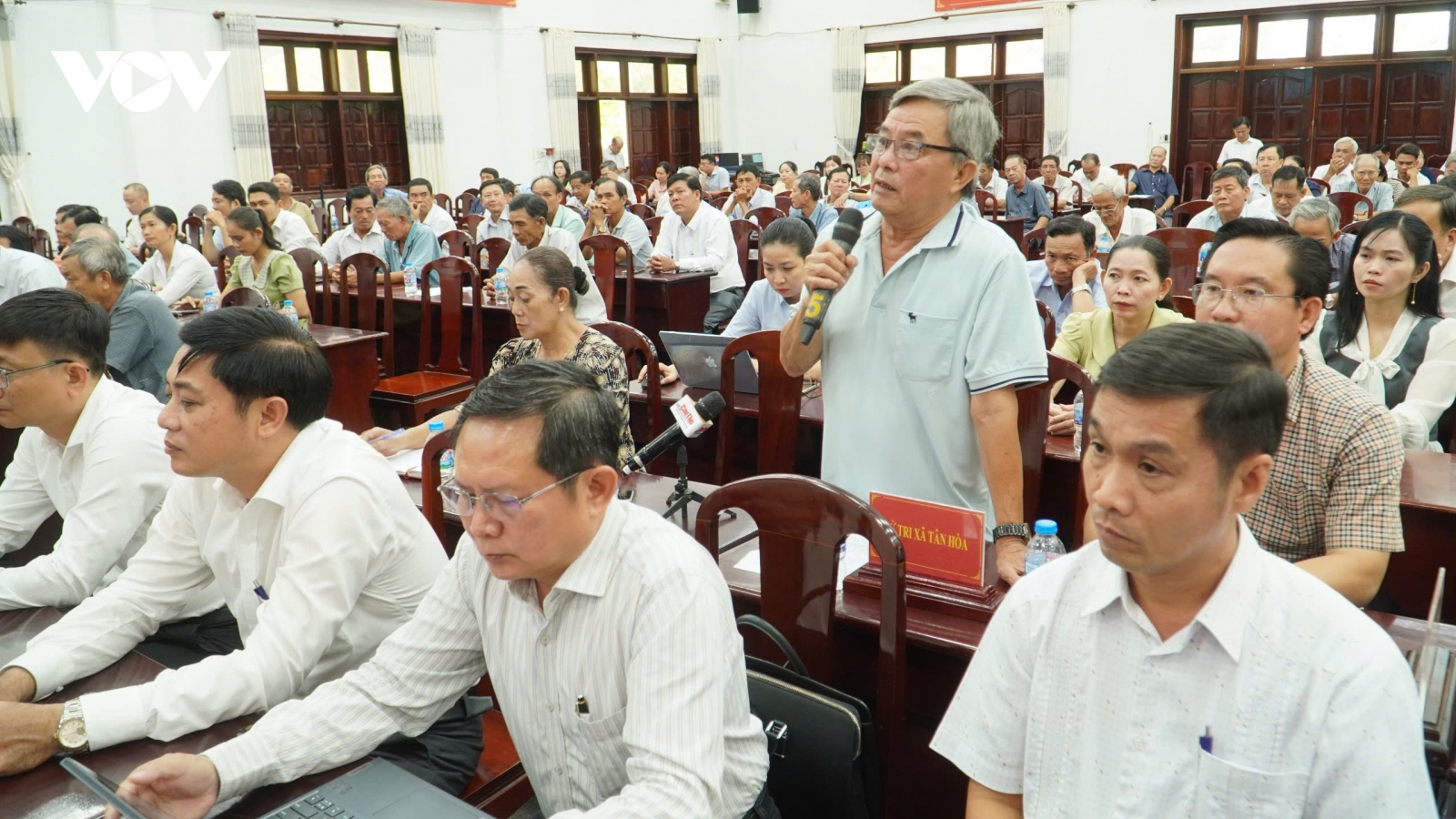 Ứng cử viên đại biểu Quốc hội khóa XVI tiếp xúc cử tri tại Cần Thơ