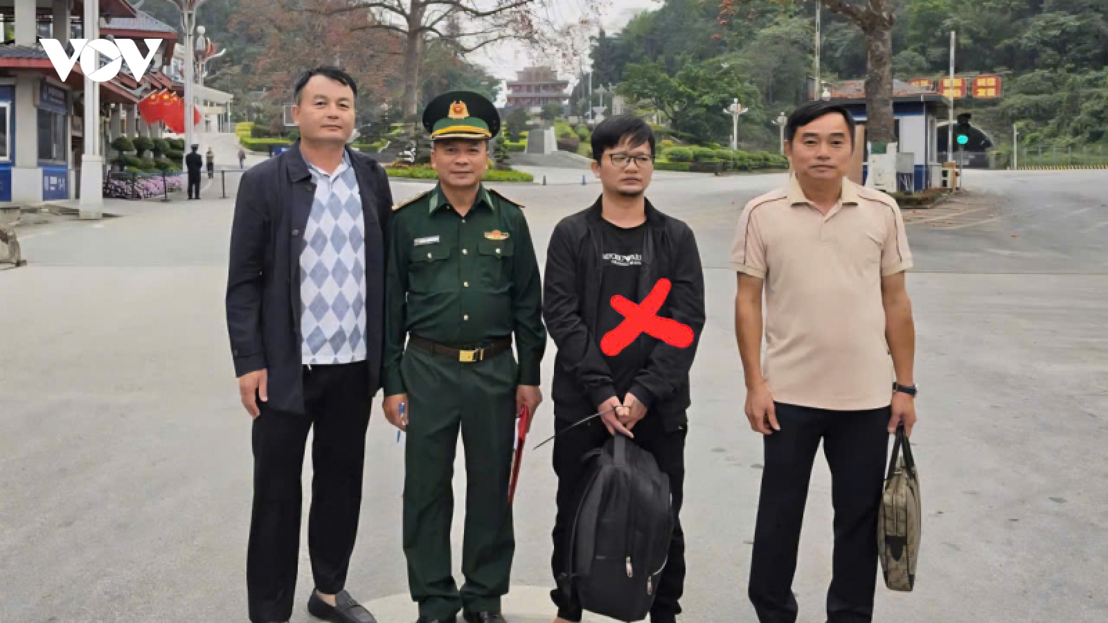 Cảnh sát Việt Nam bắt 2 đối tượng truy nã theo đề nghị của Hoa Kỳ và Trung Quốc