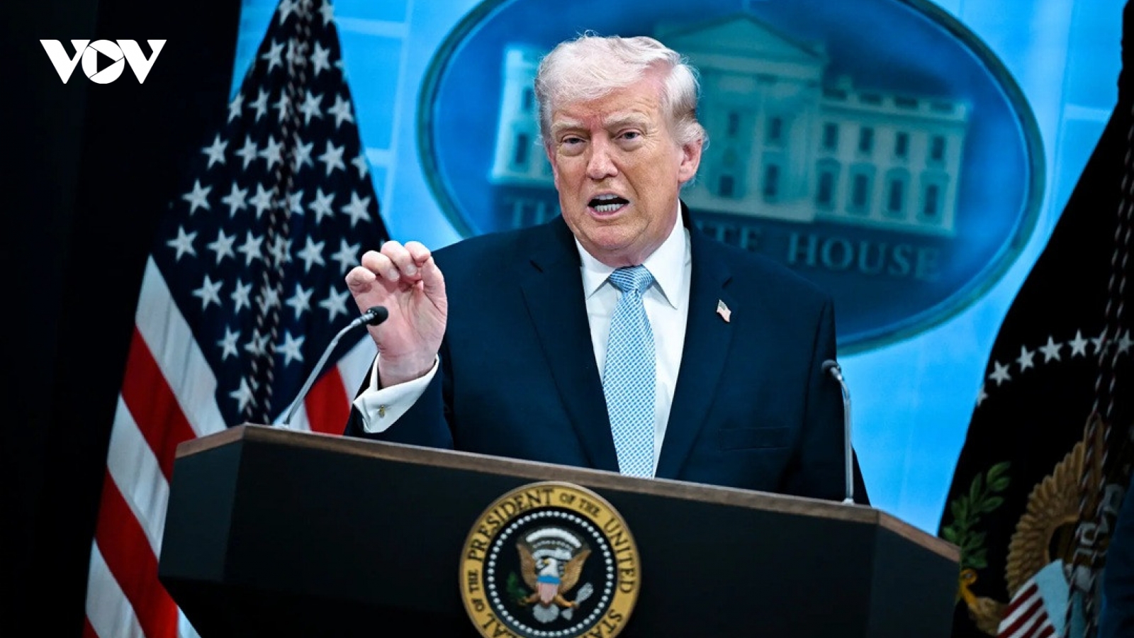 Ông Trump nêu khả năng Mỹ cùng Iran kiểm soát Hormuz