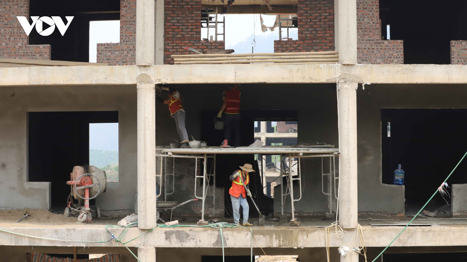 Khí thế 100 ngày thi đua về đích xây dựng trường liên cấp vùng biên giới Sơn La