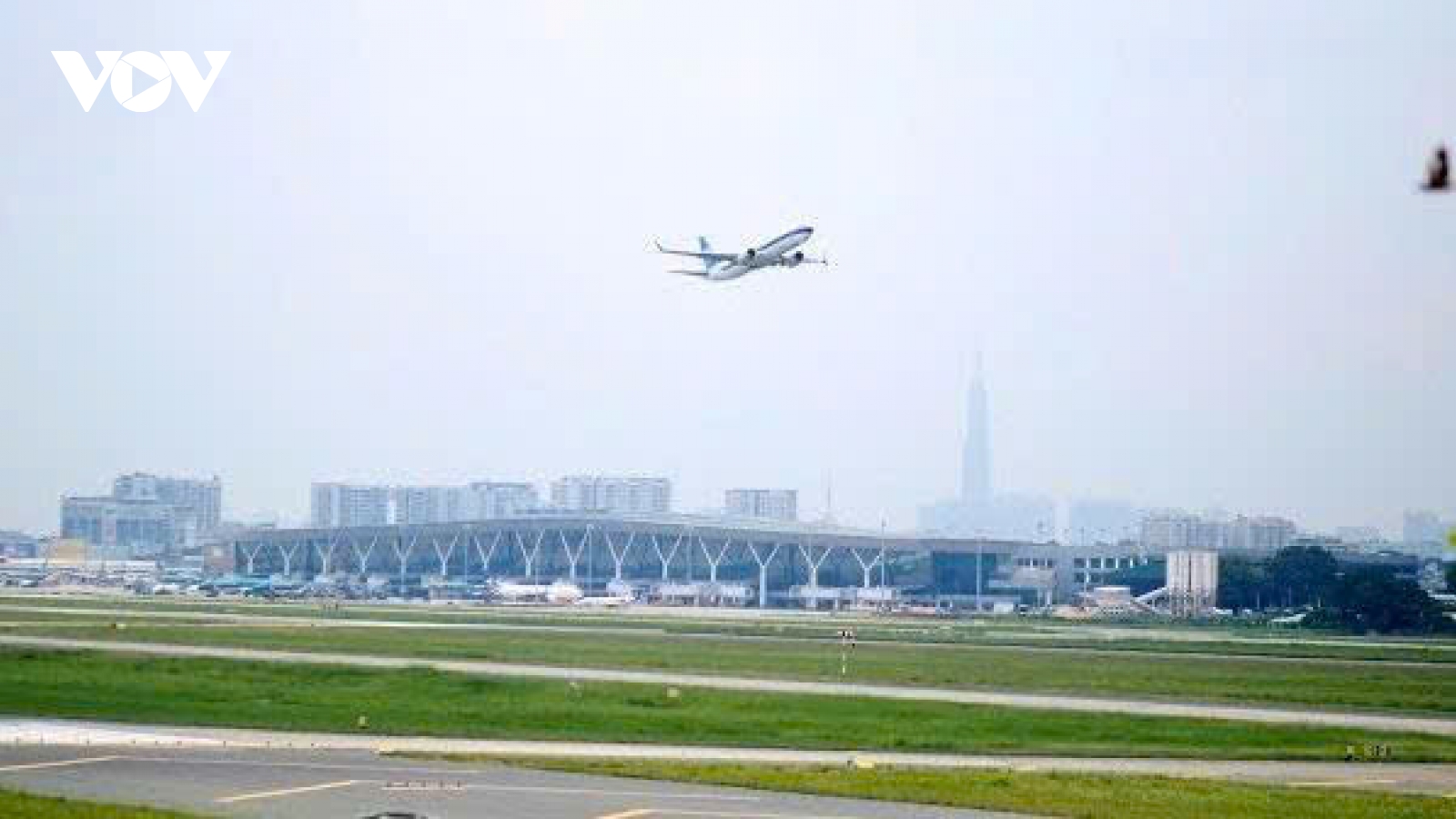 Phi công Anh hùng Nguyễn Thành Trung và ký ức thành phố dưới cánh bay