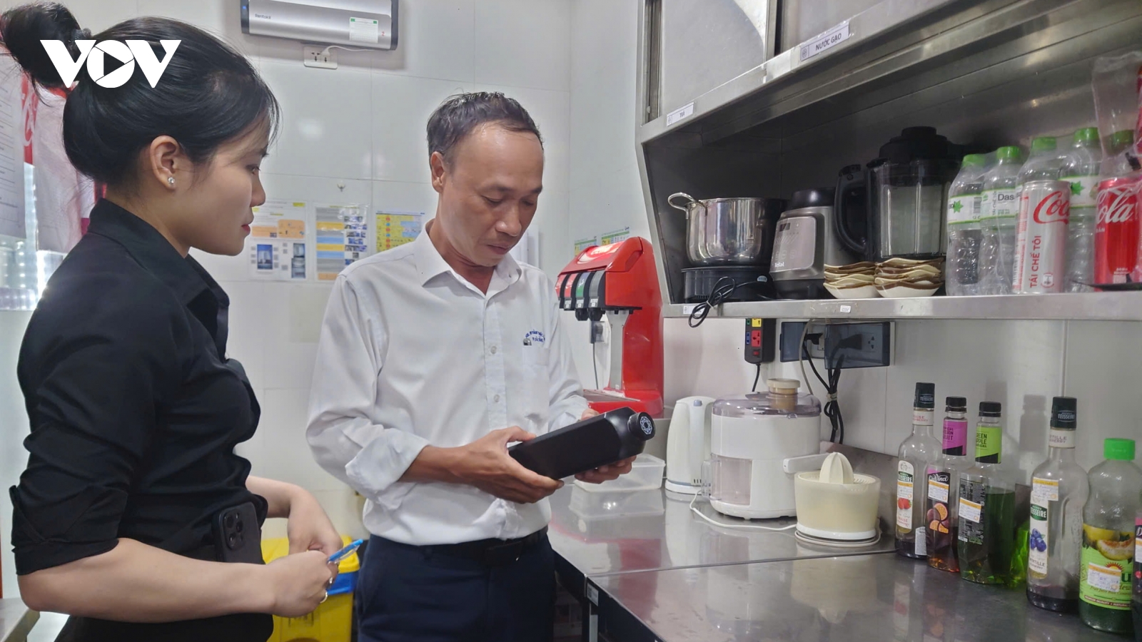 Đà Nẵng tăng cường kiểm tra an toàn thực phẩm dịp lễ 30/4 và 1/5