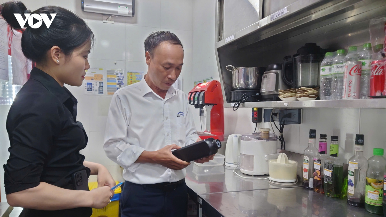 Đà Nẵng tăng cường kiểm tra an toàn thực phẩm dịp lễ 30/4 và 1/5