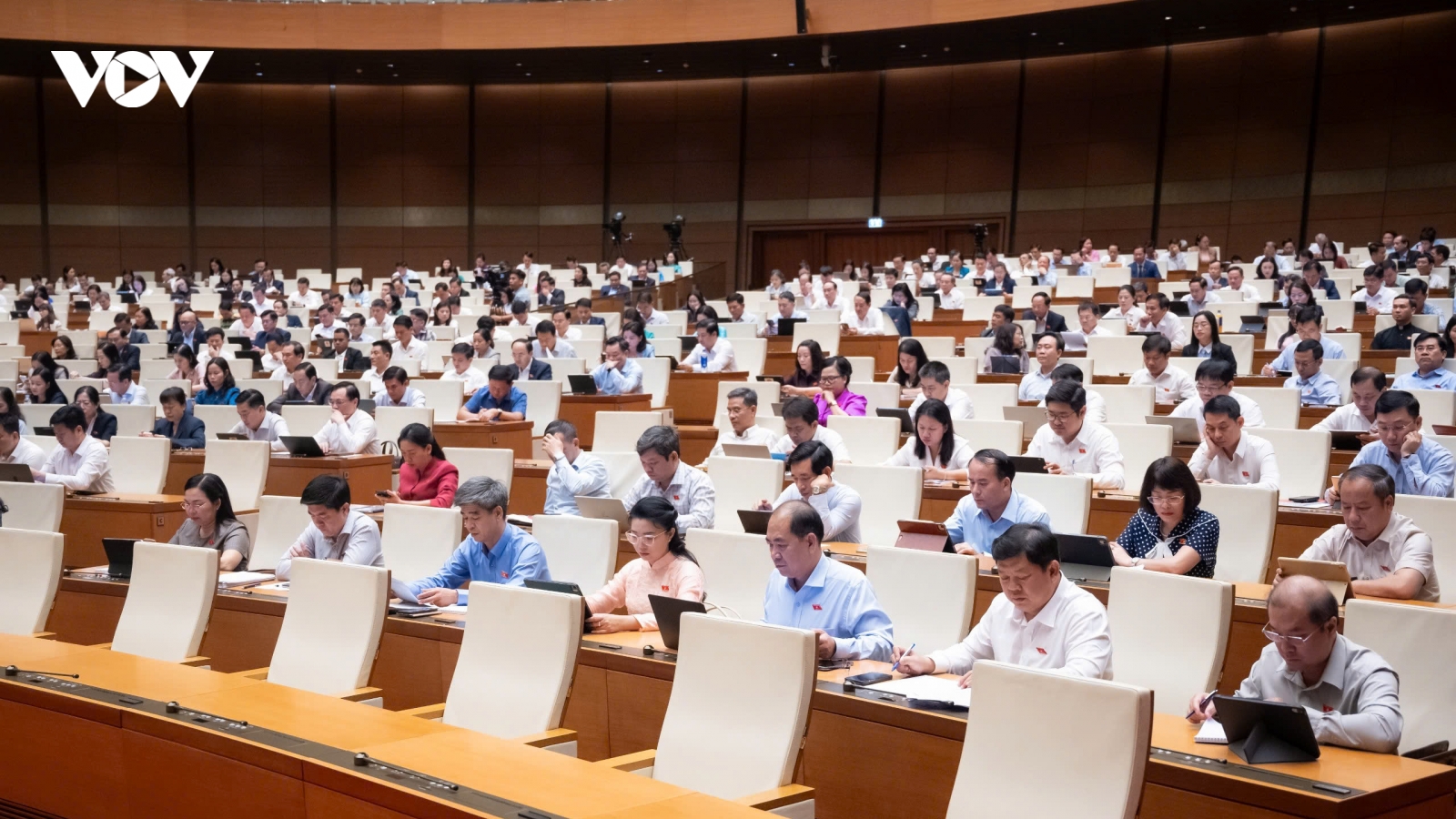 Đề xuất quy định chi tiết điều kiện, tiêu chí và tần suất xét khen thưởng đột xuất