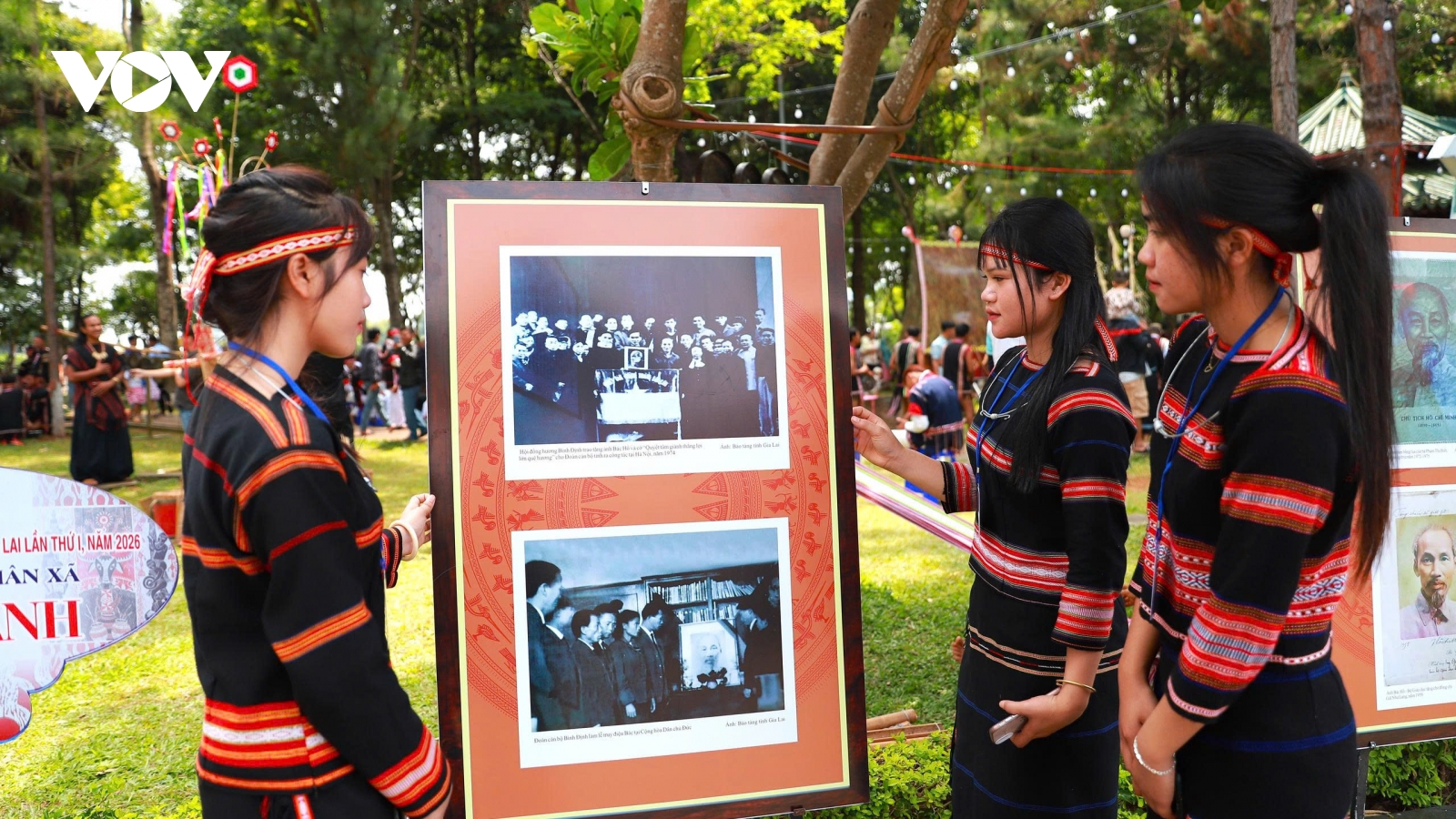 Trưng bày 100 tác phẩm về Bác Hồ với các dân tộc Gia Lai