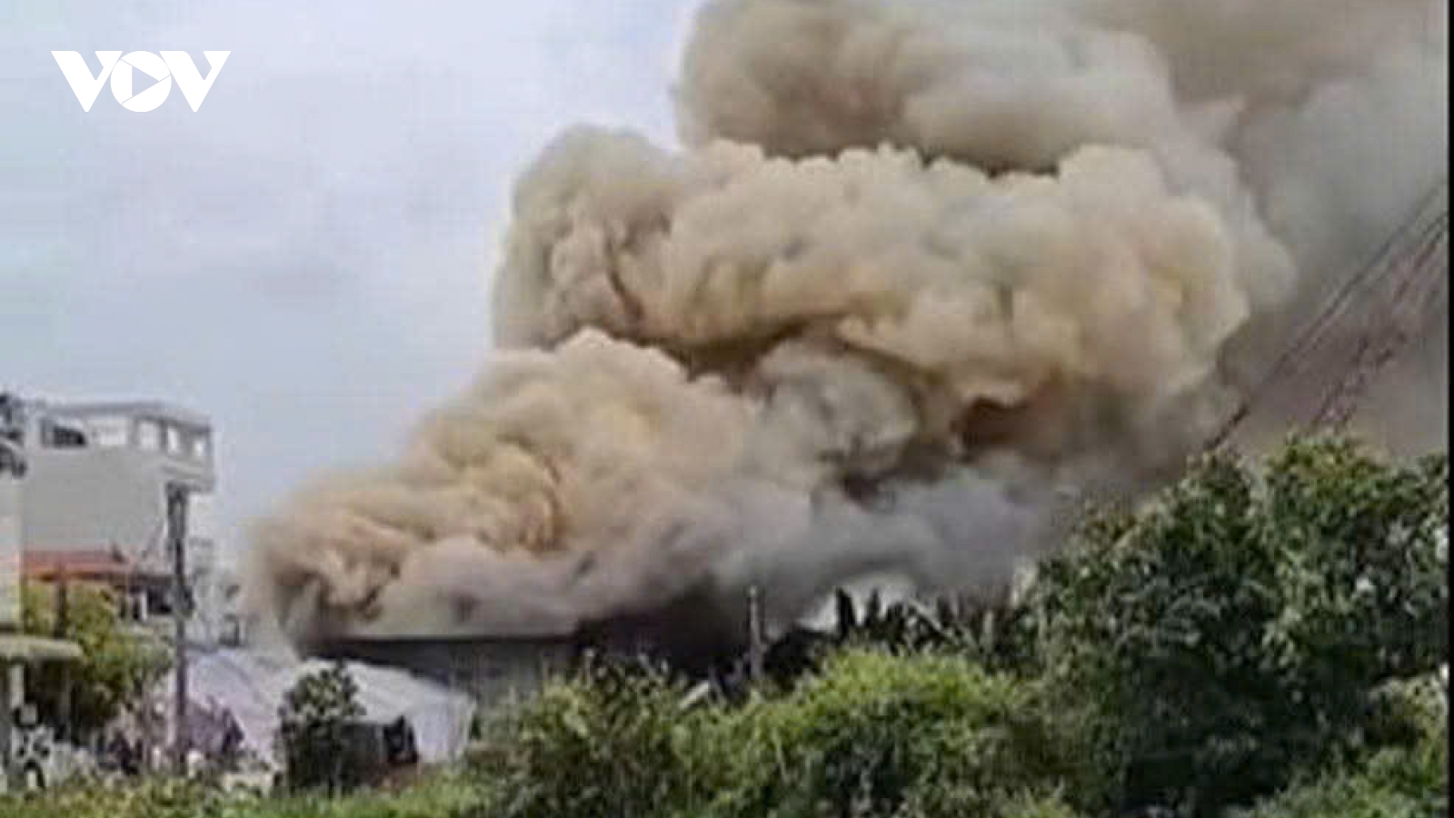 Hoả hoạn thiêu rụi nhà xưởng tại Tứ Kỳ (Hải Phòng)