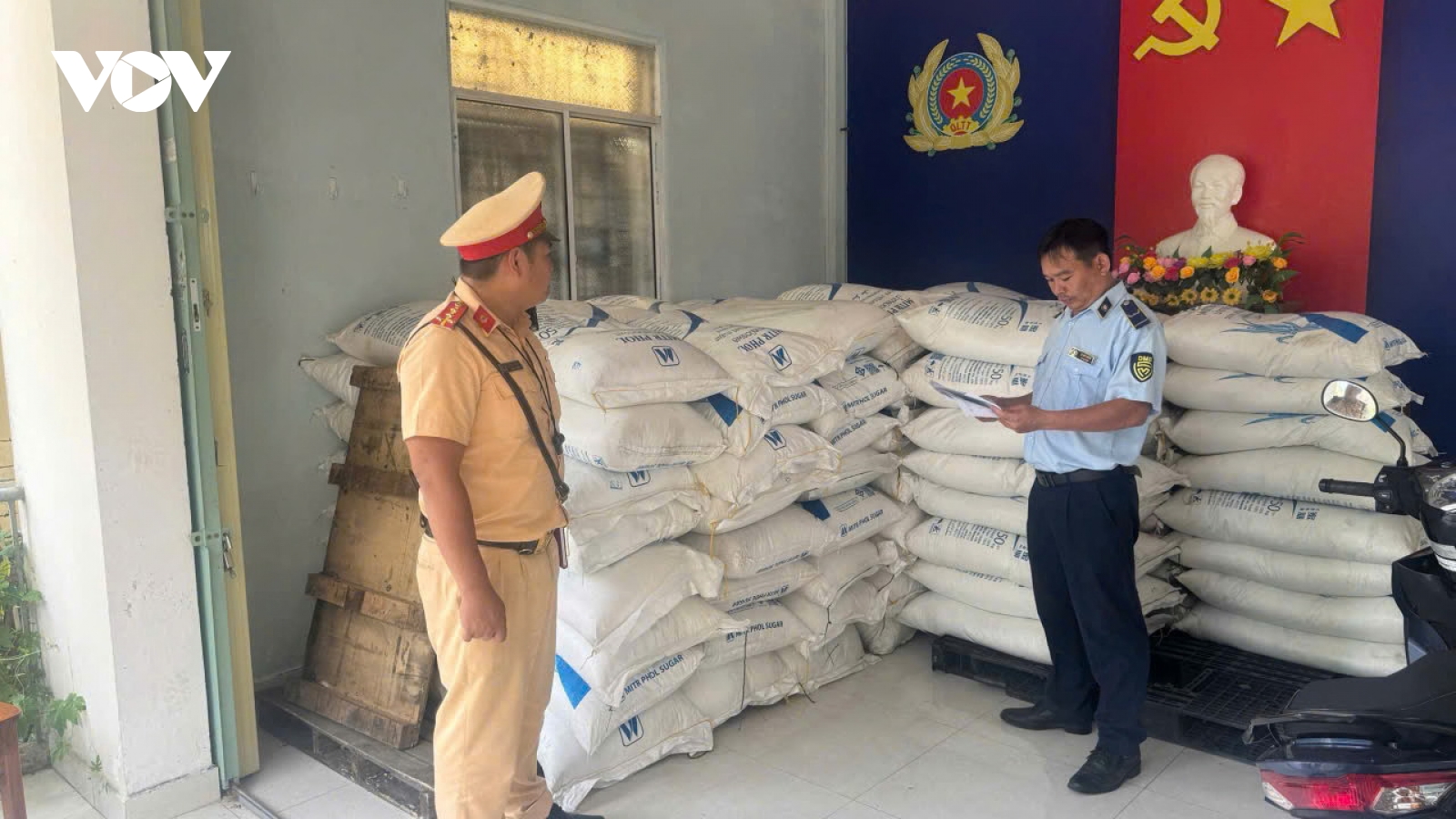 Đà Nẵng: Phát hiện 6 tấn đường tinh luyện nhập lậu