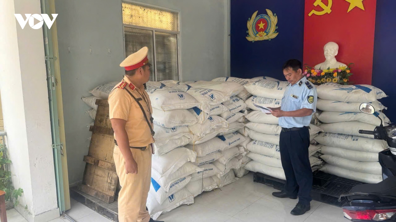 Đà Nẵng: Phát hiện 6 tấn đường tinh luyện nhập lậu