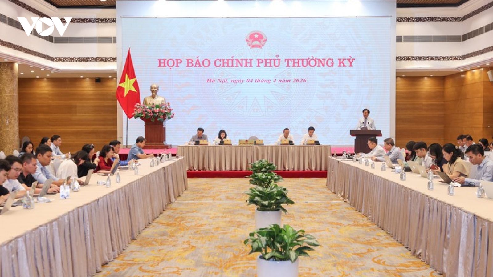Đẩy mạnh cải cách, kích hoạt động lực mới, hướng tới tăng trưởng hai con số